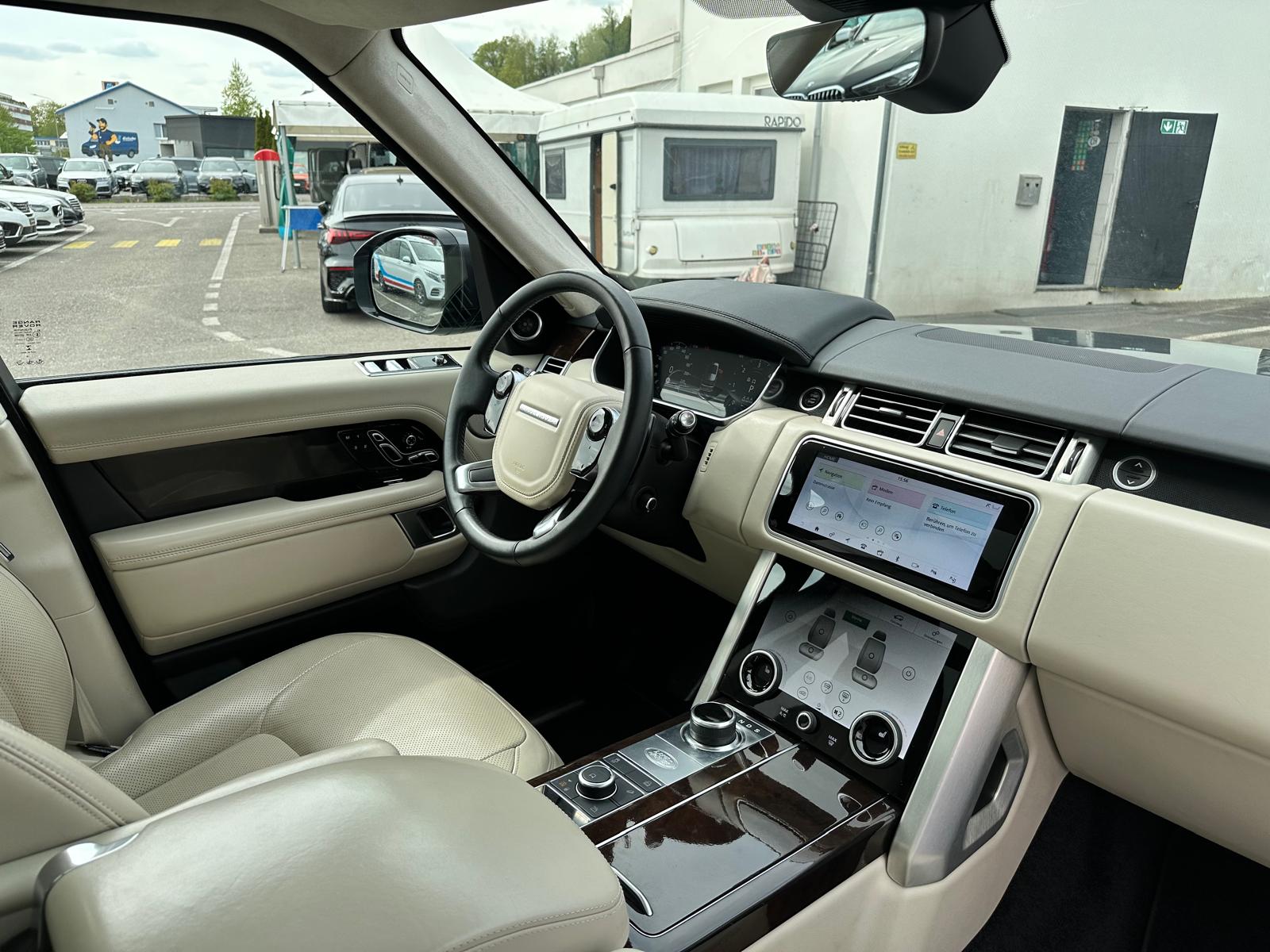 LAND ROVER Range Rover 4.4 SDV8 Vogue Automatic-image-32