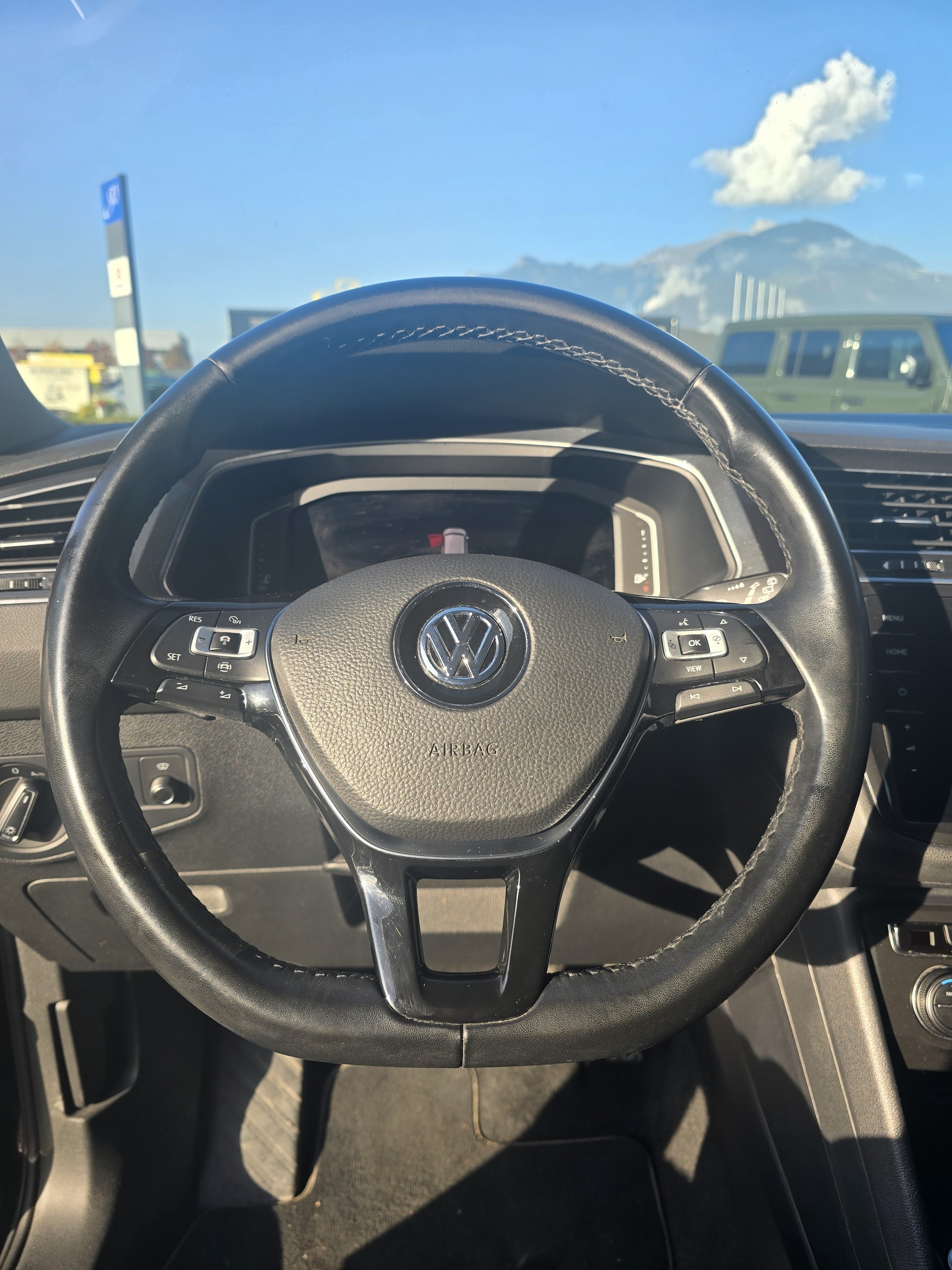 VW Tiguan 2.0 TDI SCR Highline 4Motion DSG-image-8