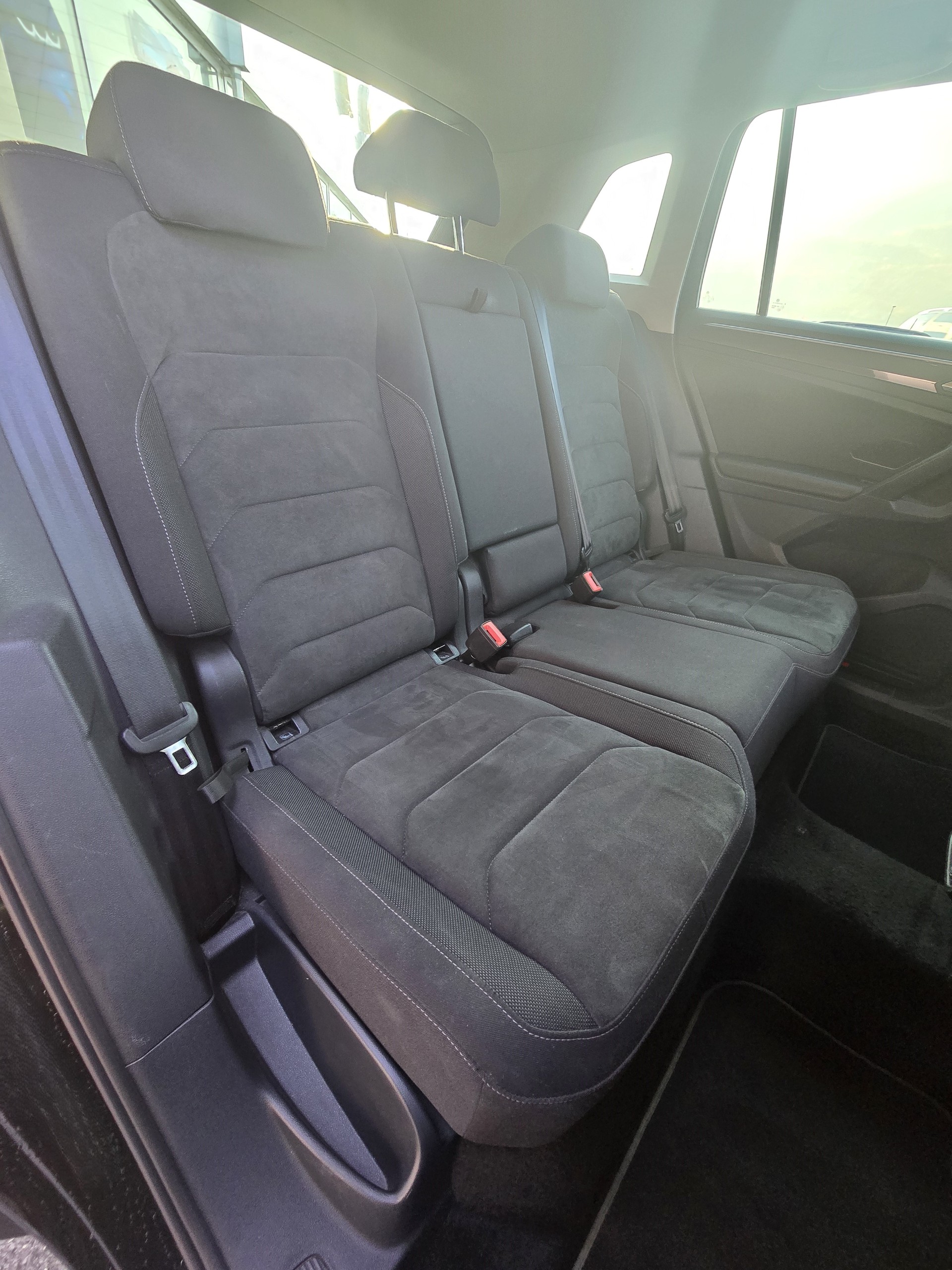 VW Tiguan 2.0 TDI SCR Highline 4Motion DSG-image-15