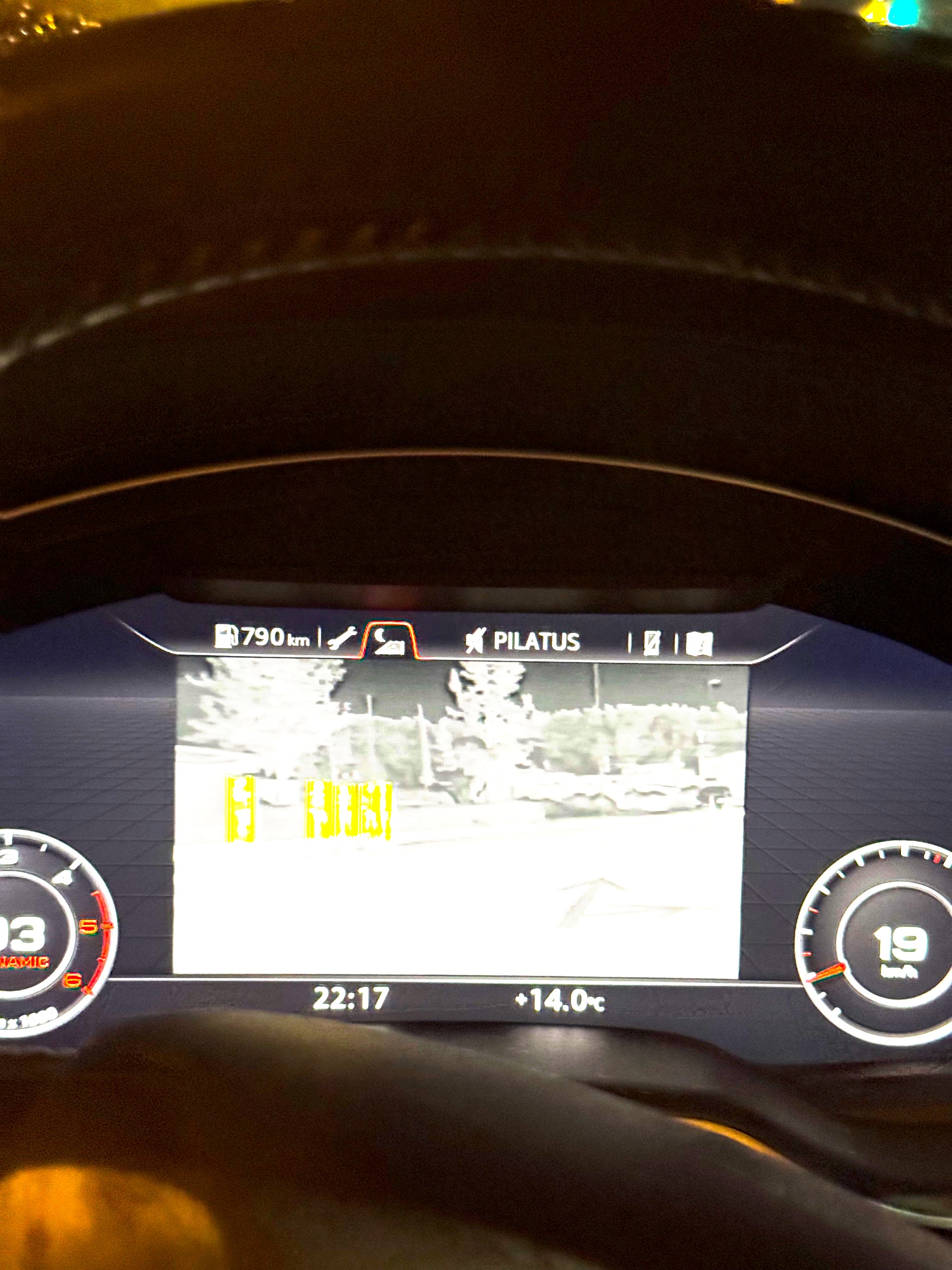 AUDI Q7 3.0 TDI quattro tiptronic-image-27
