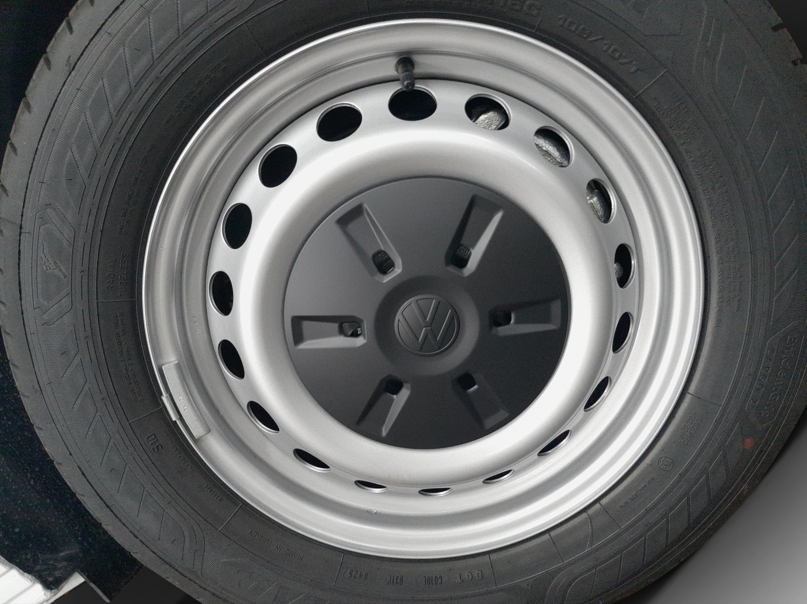 VW e-Transporter 70 kWh-image-13