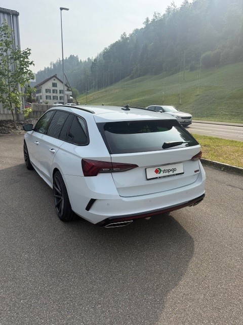 SKODA Octavia Combi 2.0 TDI DSG RS 4x4-image-4