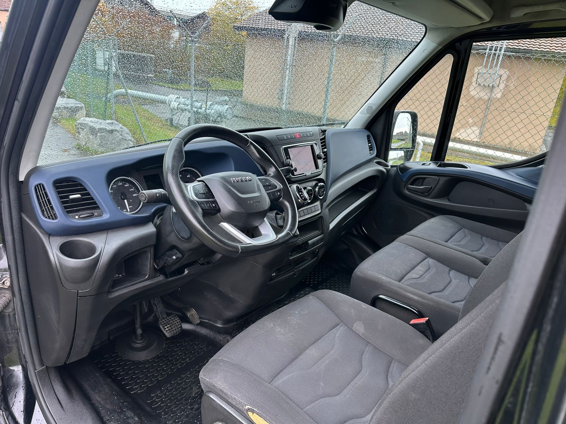 IVECO 33 S 14 AHK Kasten Automat Navi Xenon-image-9