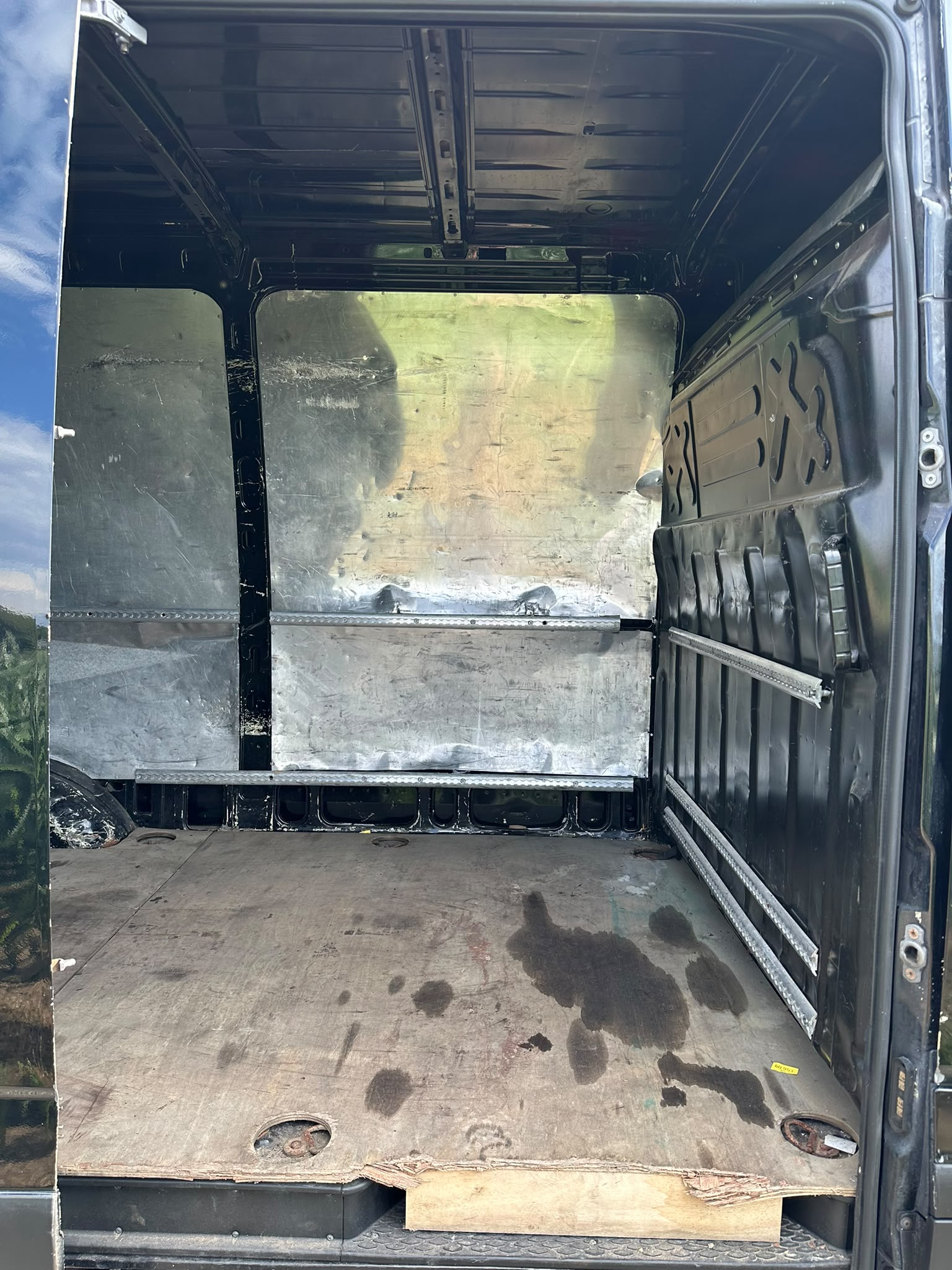 IVECO 33 S 14 AHK Kasten Automat Navi Xenon-image-10
