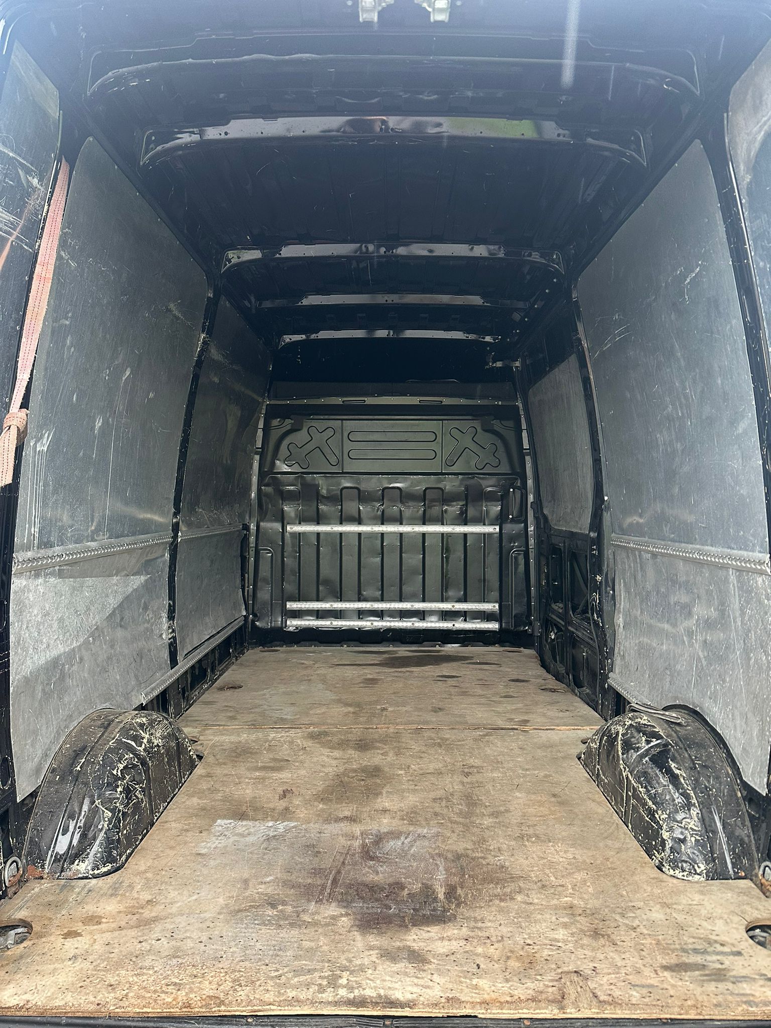 IVECO 33 S 14 AHK Kasten Automat Navi Xenon-image-13