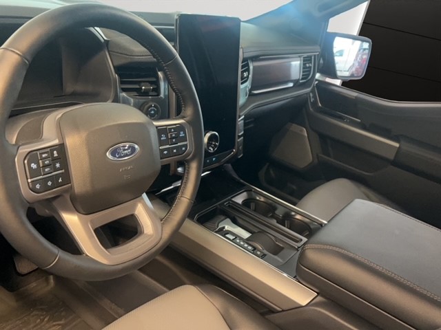FORD F-150 Lightning 91 kWh Lariat Launch Edition-image-8