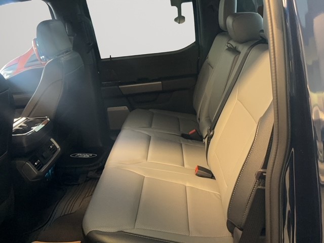FORD F-150 Lightning 91 kWh Lariat Launch Edition-image-6