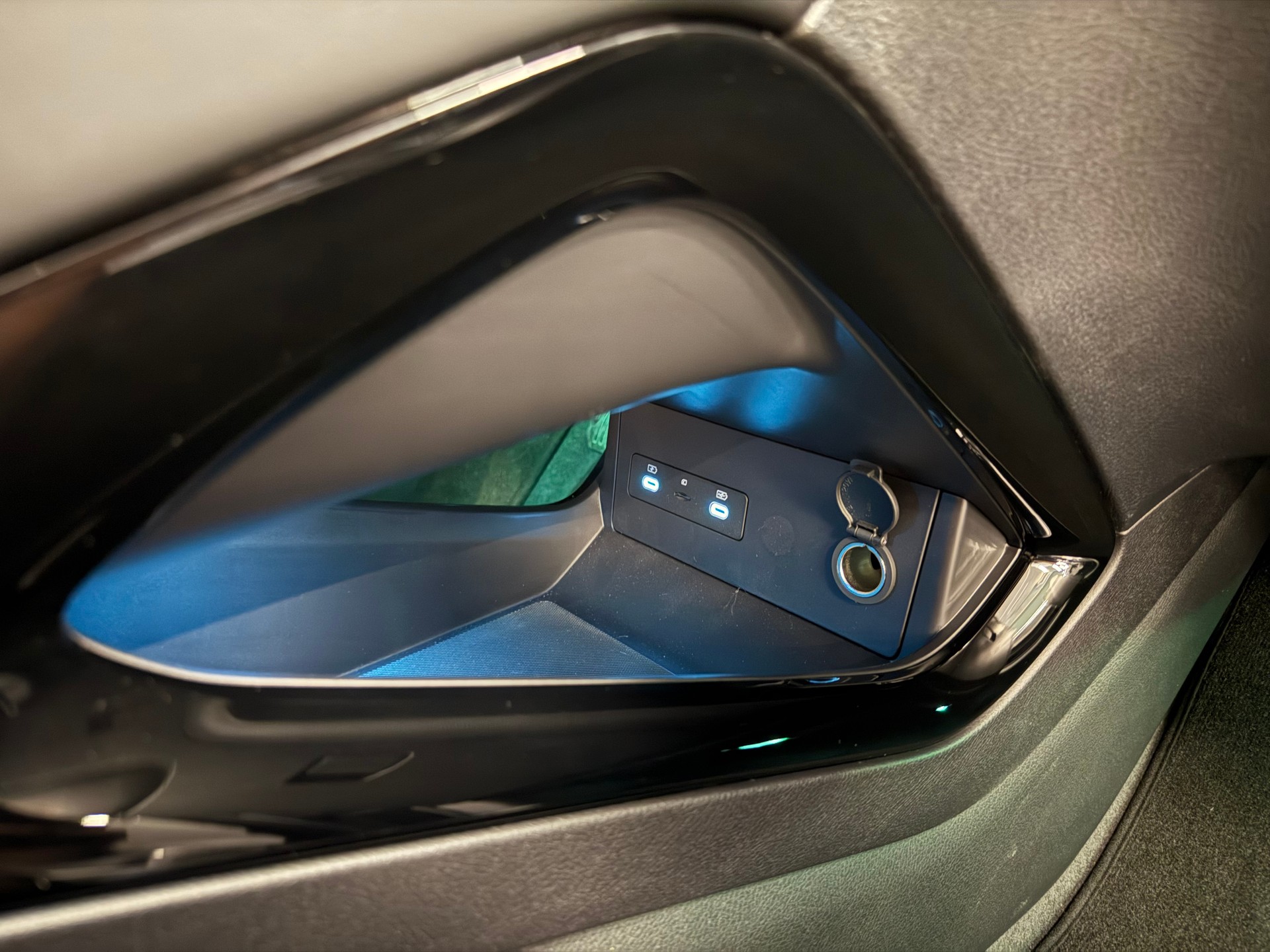 BYD Seal U DM-i Design AWD-image-14