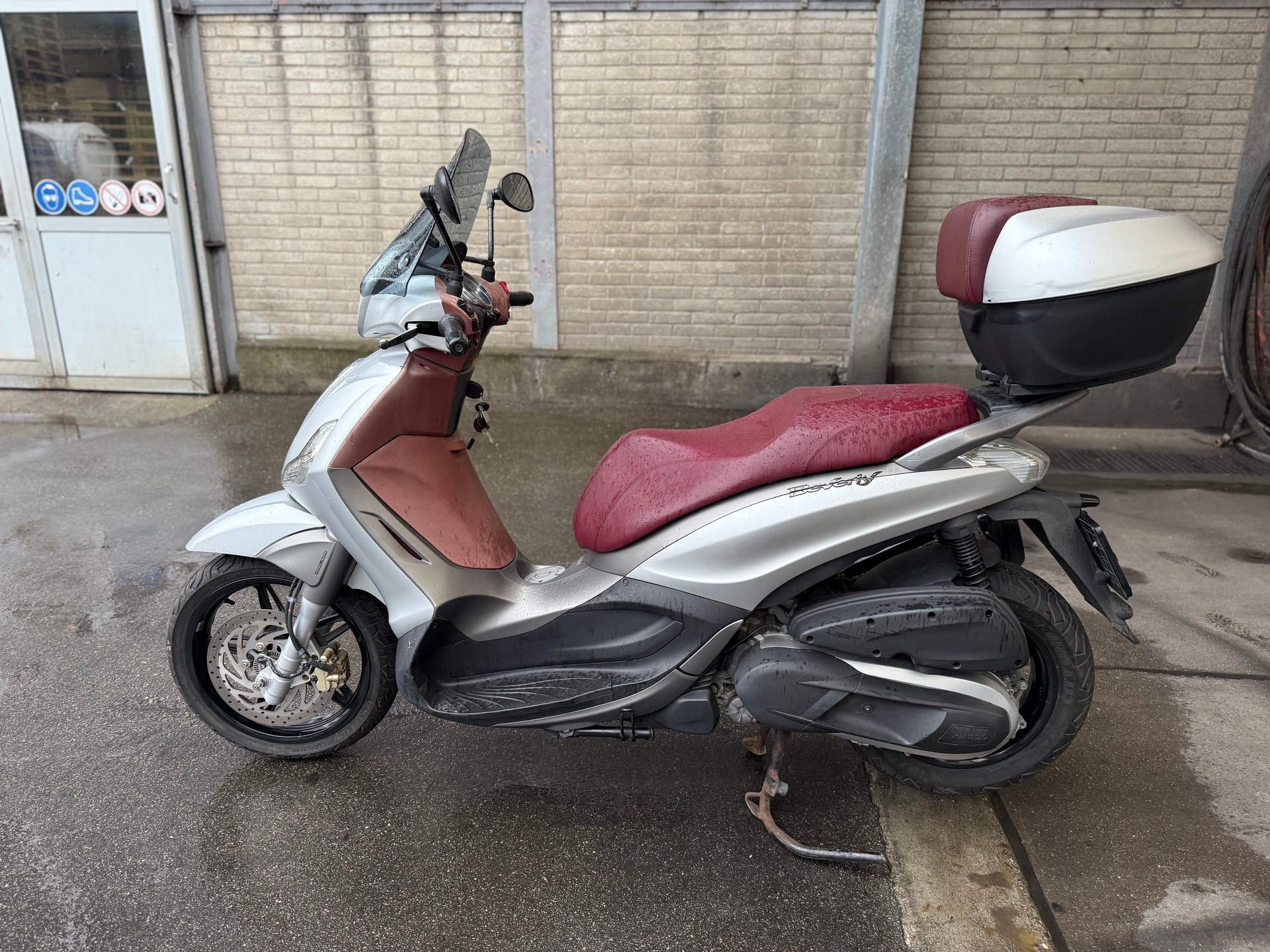 PIAGGIO Beverly 350 i.e. ABS-image-1