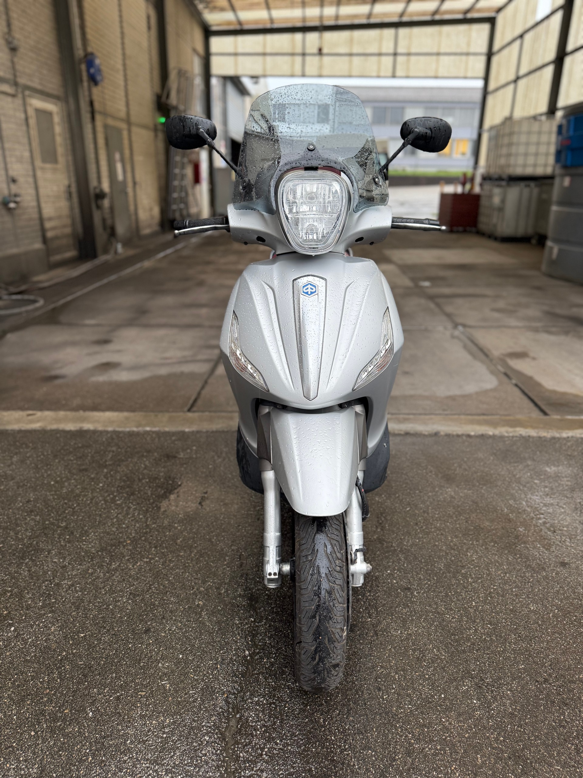 PIAGGIO Beverly 350 i.e. ABS-image-2