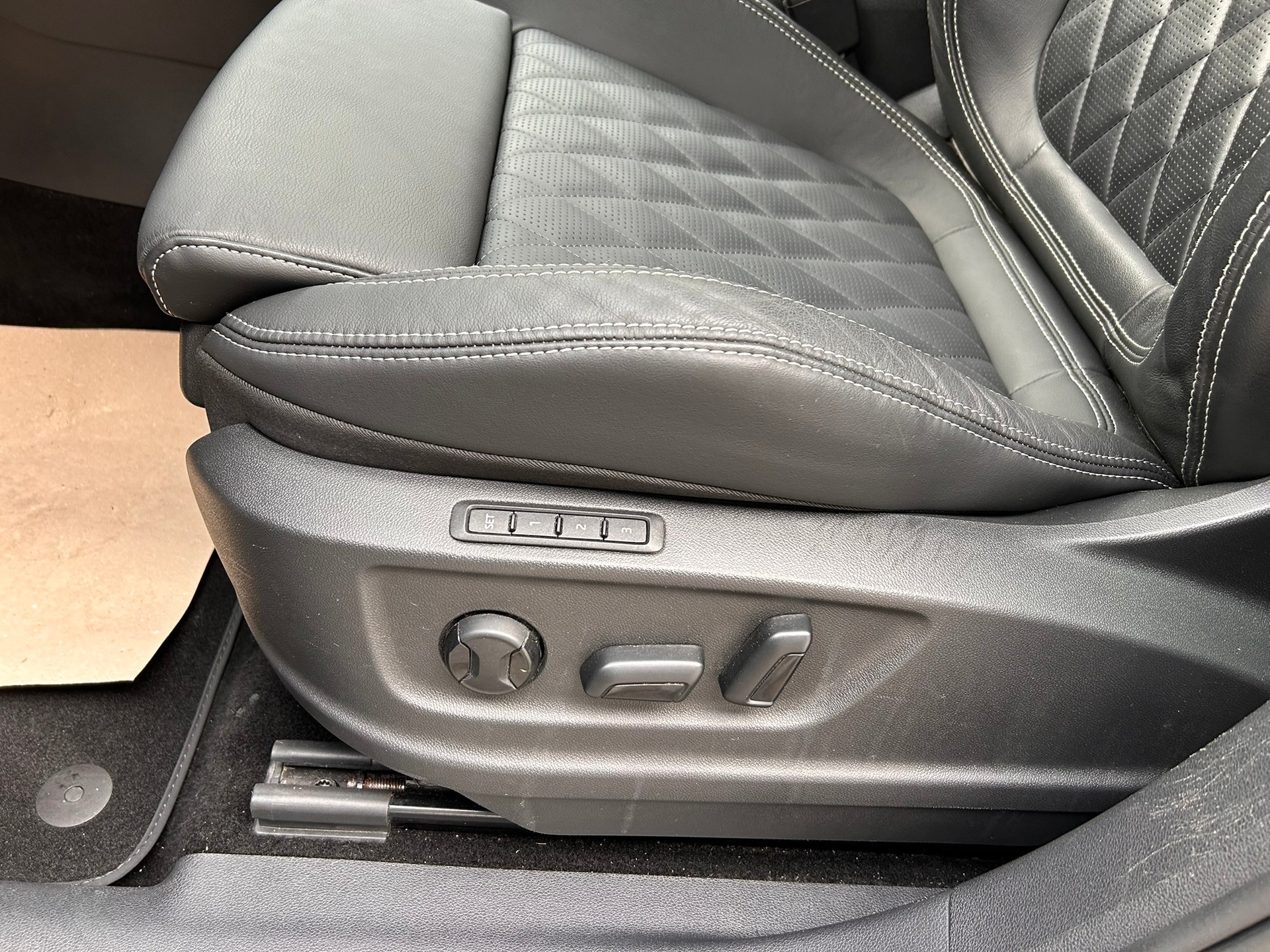 SKODA Kodiaq 2.0 TSI 4x4 Sport Line-image-6