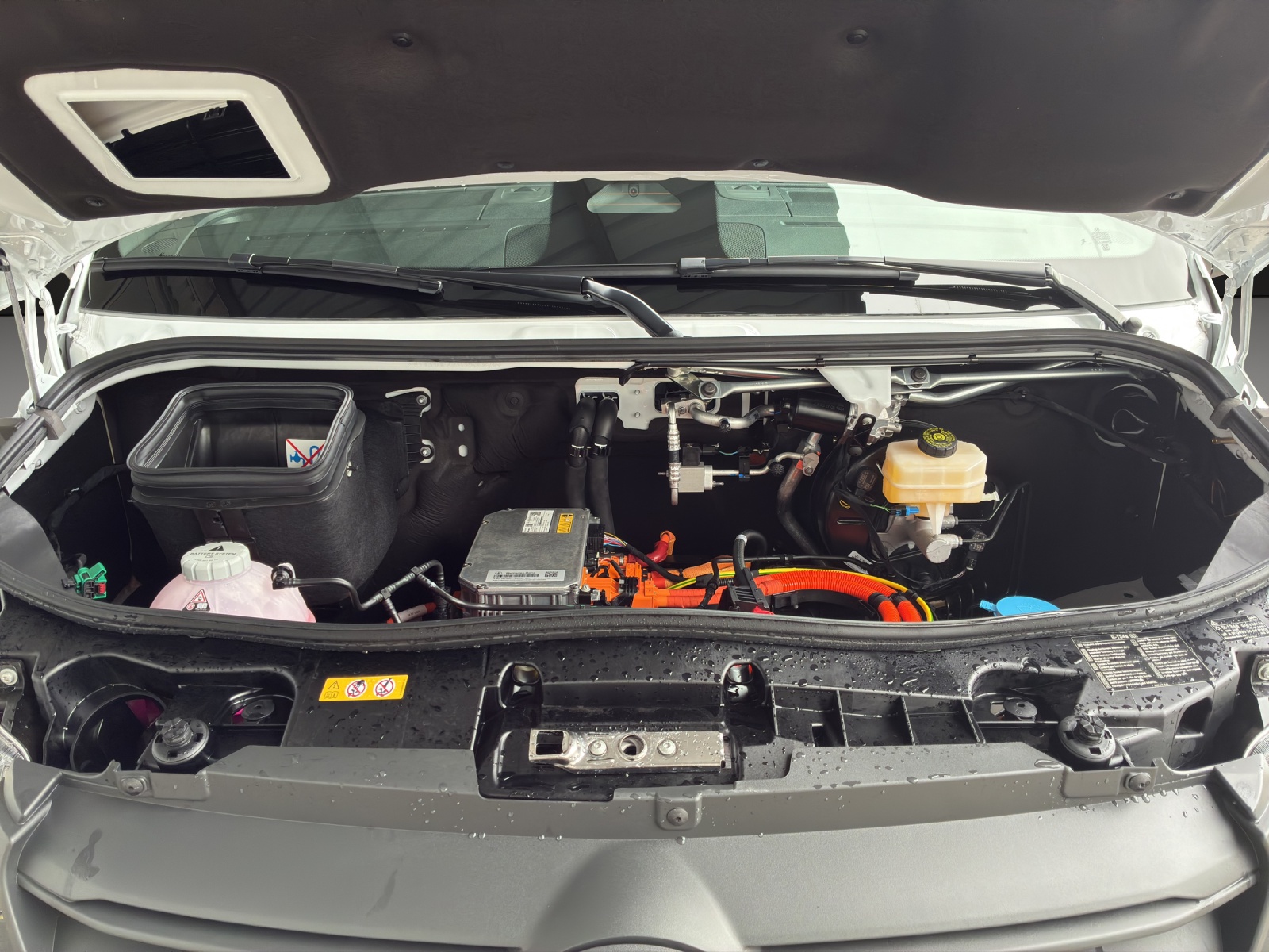 MERCEDES-BENZ eSprinter 320 PRO KA 3665mm S-image-12
