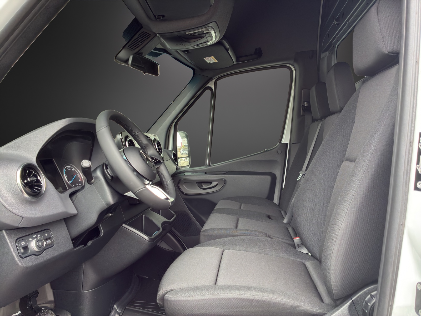 MERCEDES-BENZ eSprinter 320 PRO KA 3665mm S-image-8