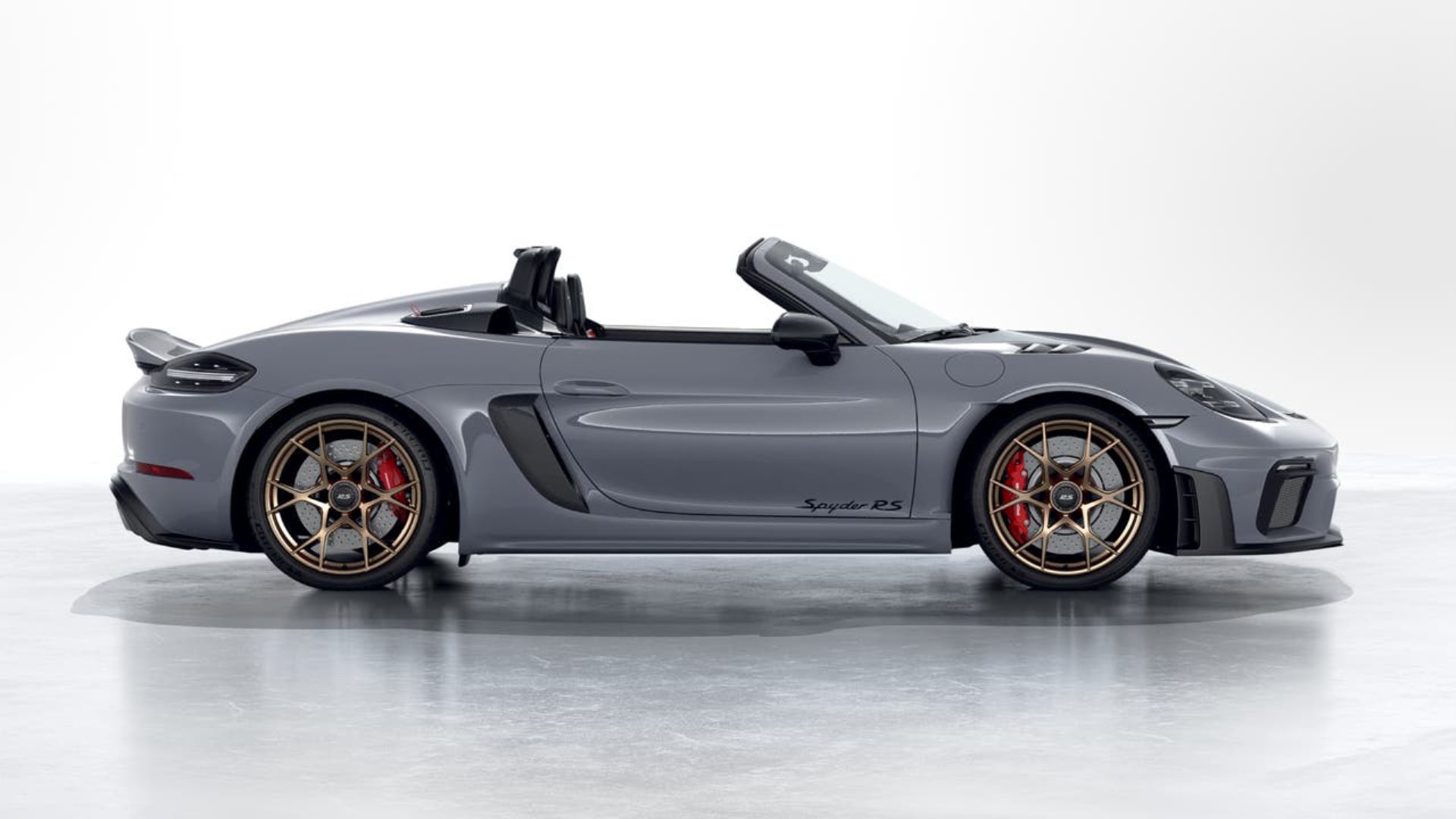 PORSCHE 718 Spyder RS-image-5