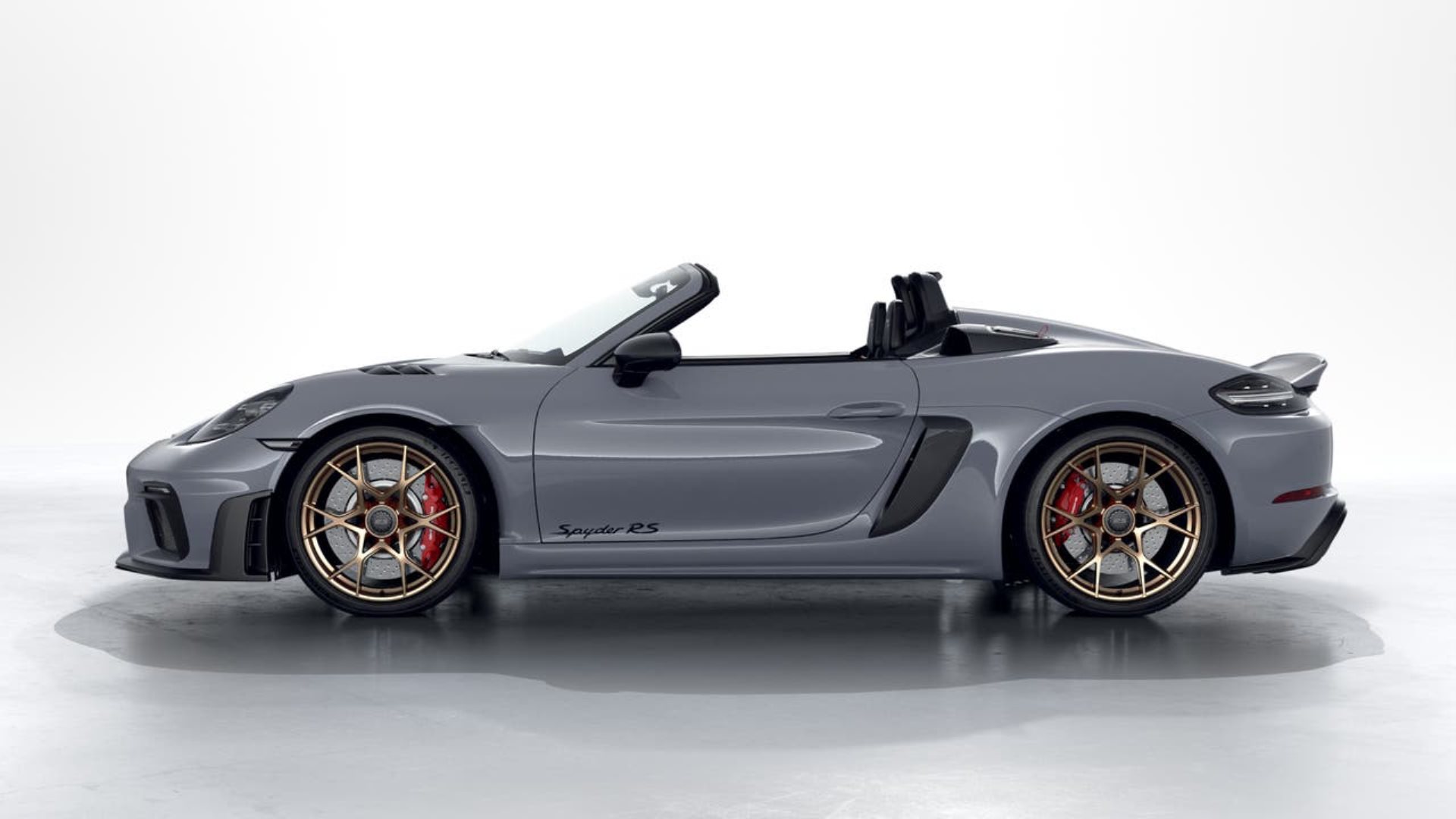 PORSCHE 718 Spyder RS-image-1