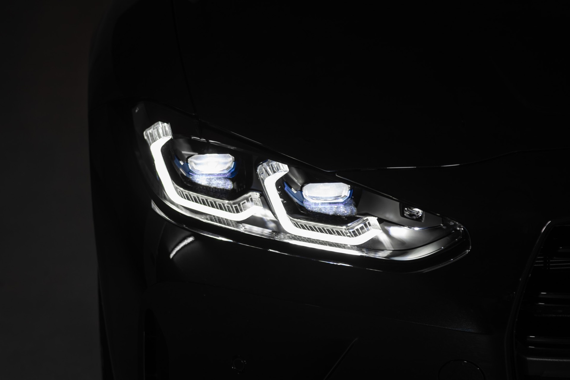 BMW M3 Competition M xDrive-image-16