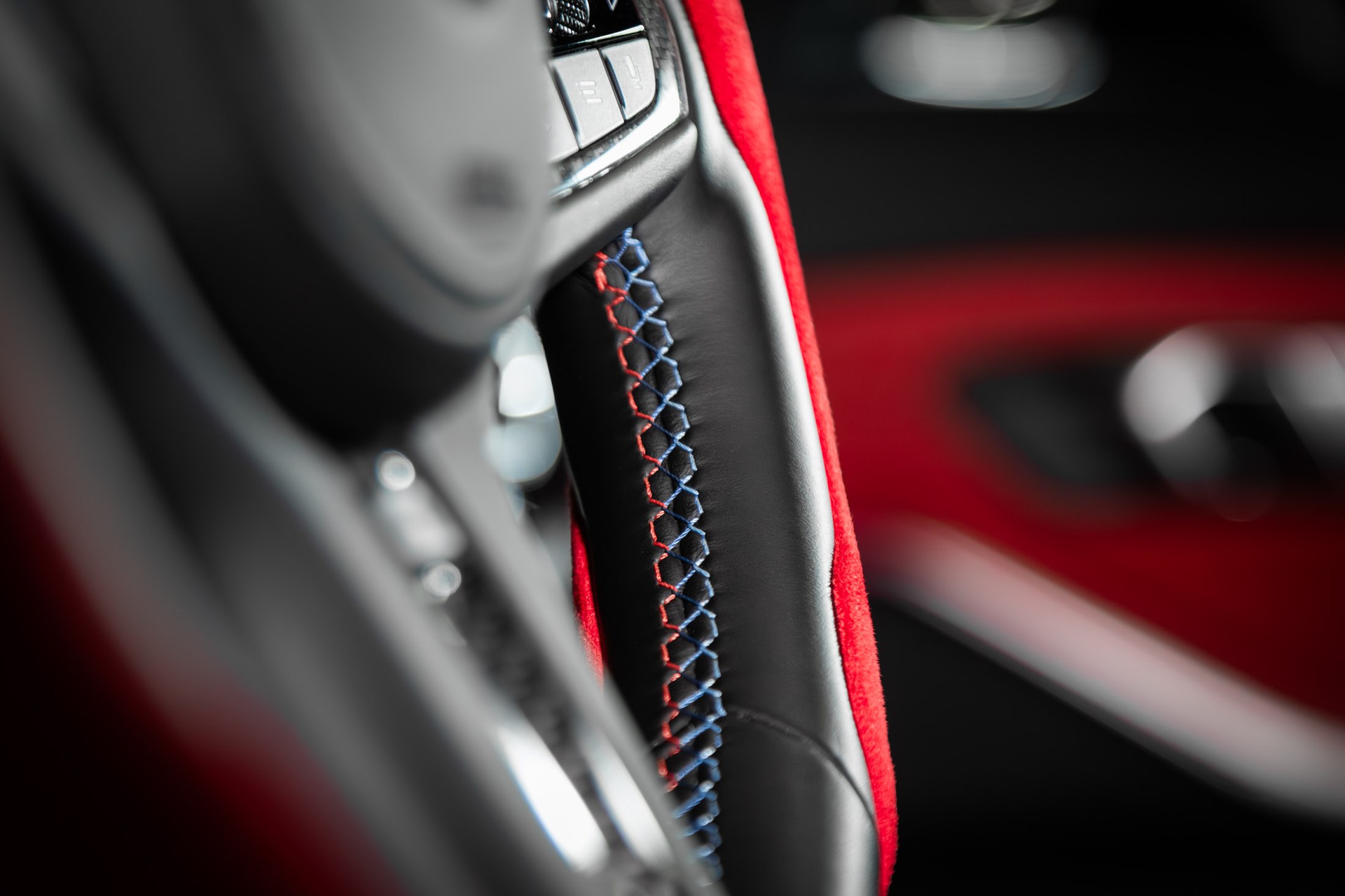 BMW M3 Competition M xDrive-image-21