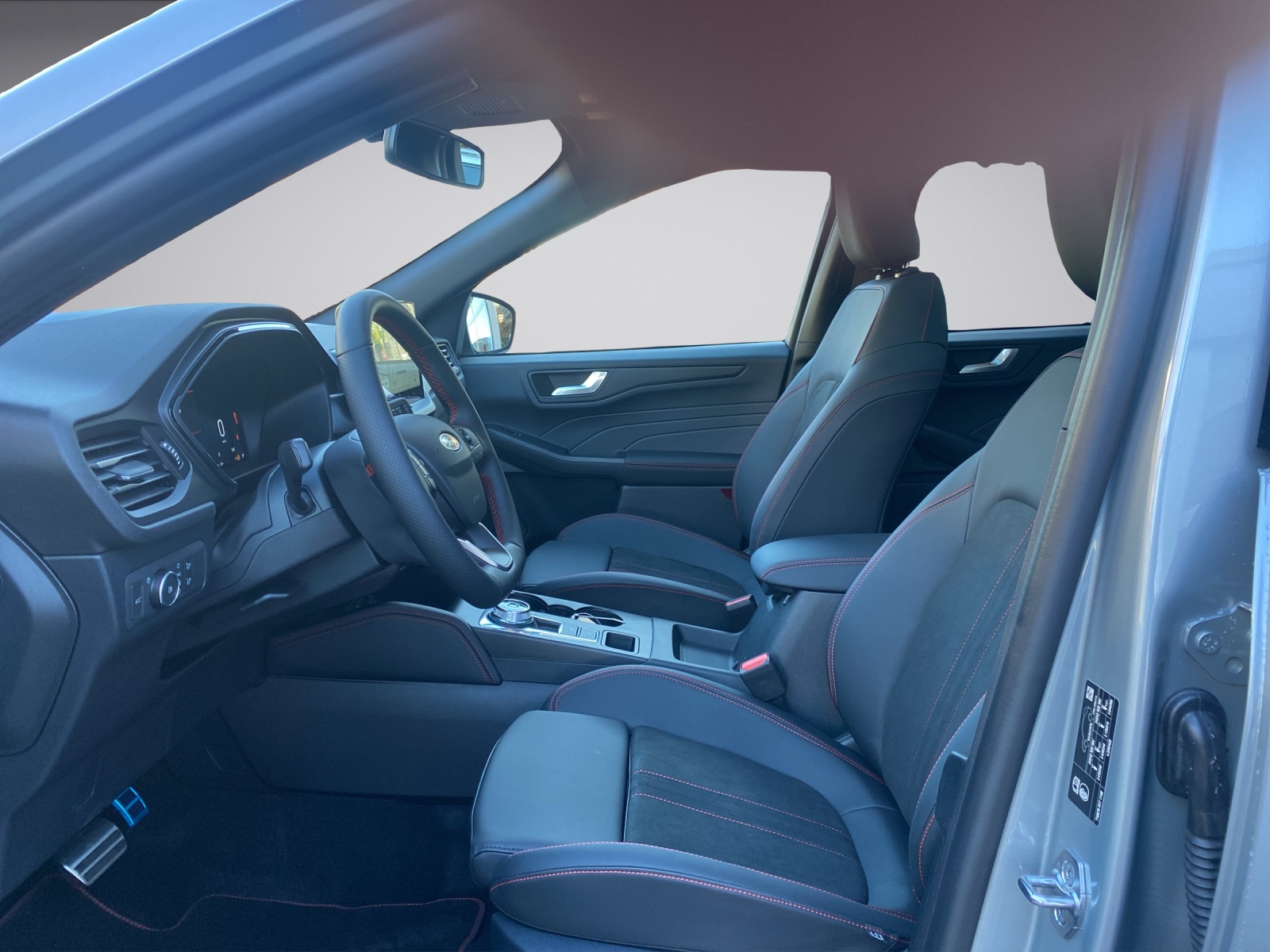 FORD Kuga 2.5 Hybrid ST-Line X 4x4-image-8