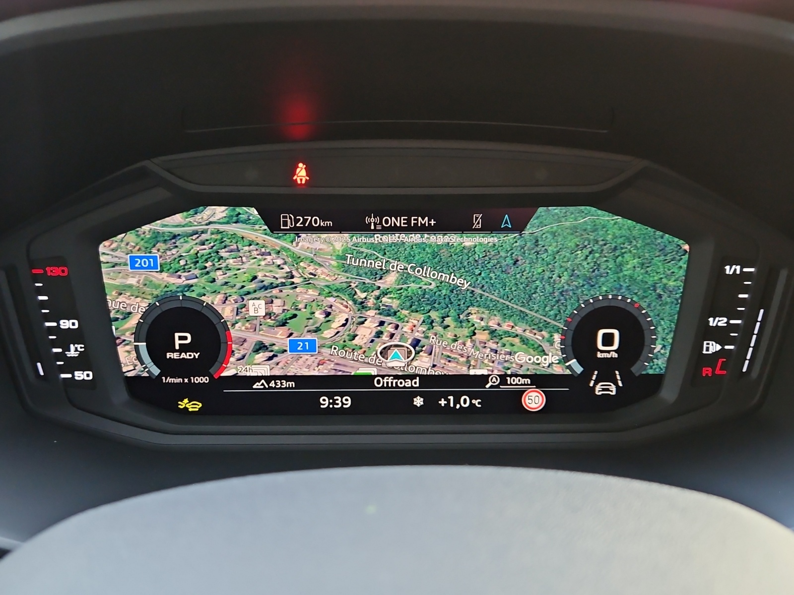 AUDI A1 Sportback 30 TFSI S Line Attraction S-tronic-image-13