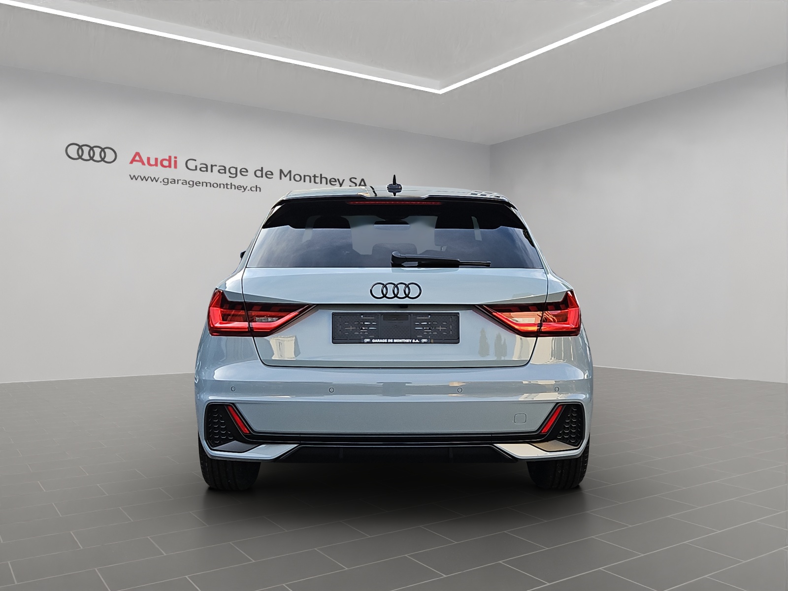 AUDI A1 Sportback 30 TFSI S Line Attraction S-tronic-image-4