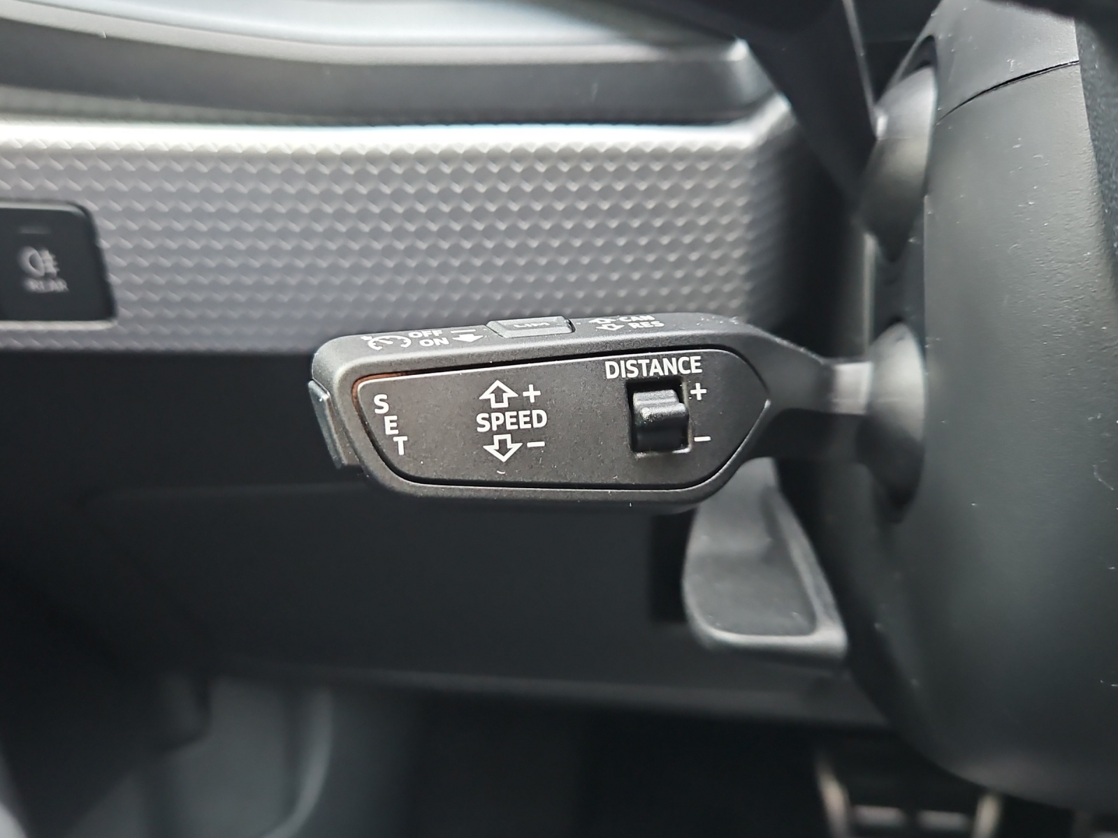 AUDI A1 Sportback 30 TFSI S Line Attraction S-tronic-image-14