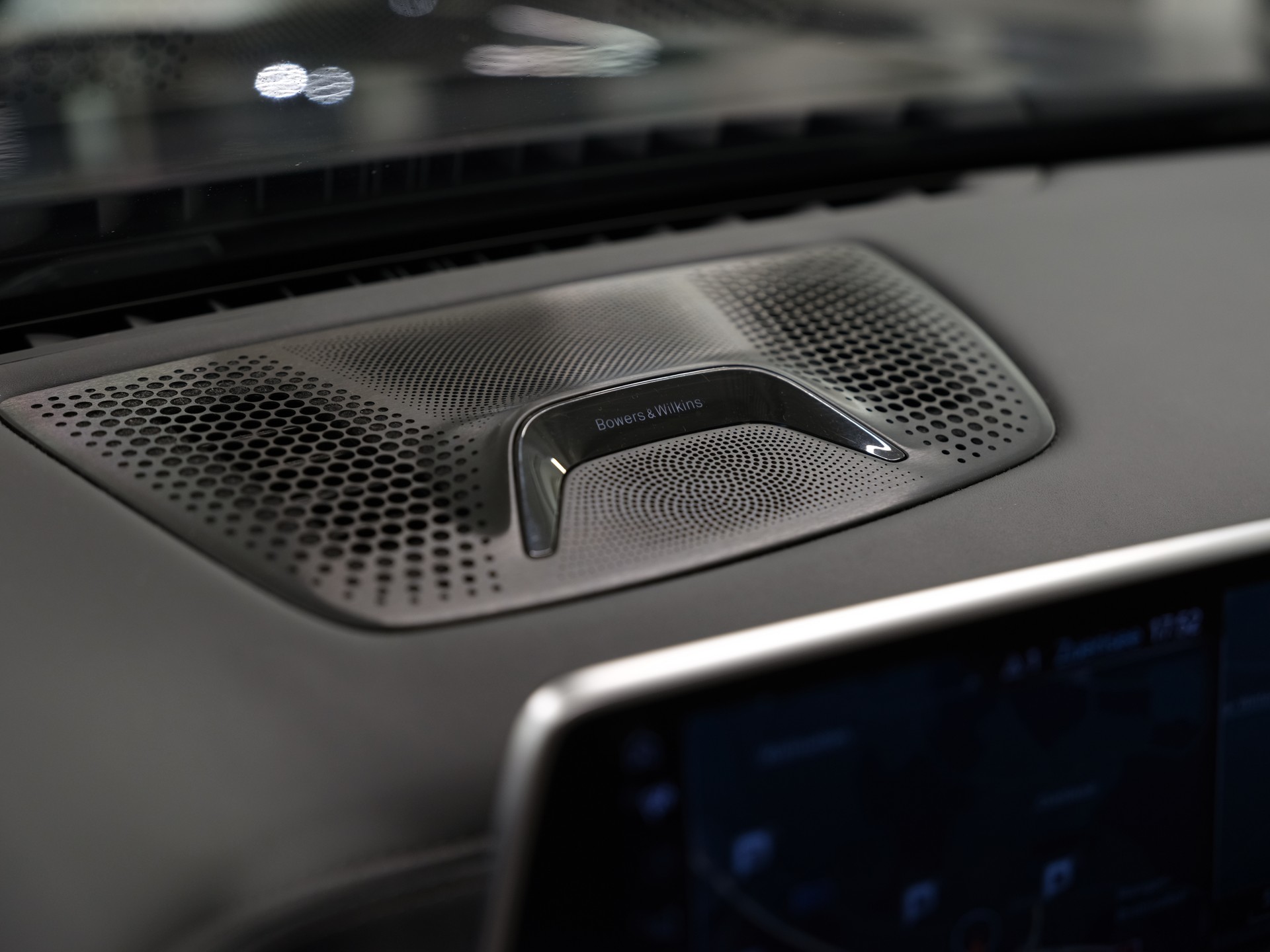 BMW 750i xDrive Steptronic *Driving Assistant plus* *Bowers & Wilkins*-image-25