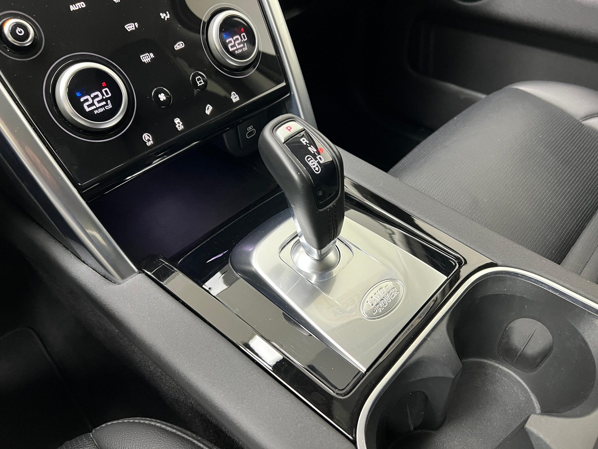 LAND ROVER Discovery Sport 2.0 SD4 200 SE-image-14