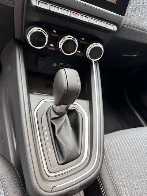 RENAULT Clio 1.6 E-Tech Generation-image-17