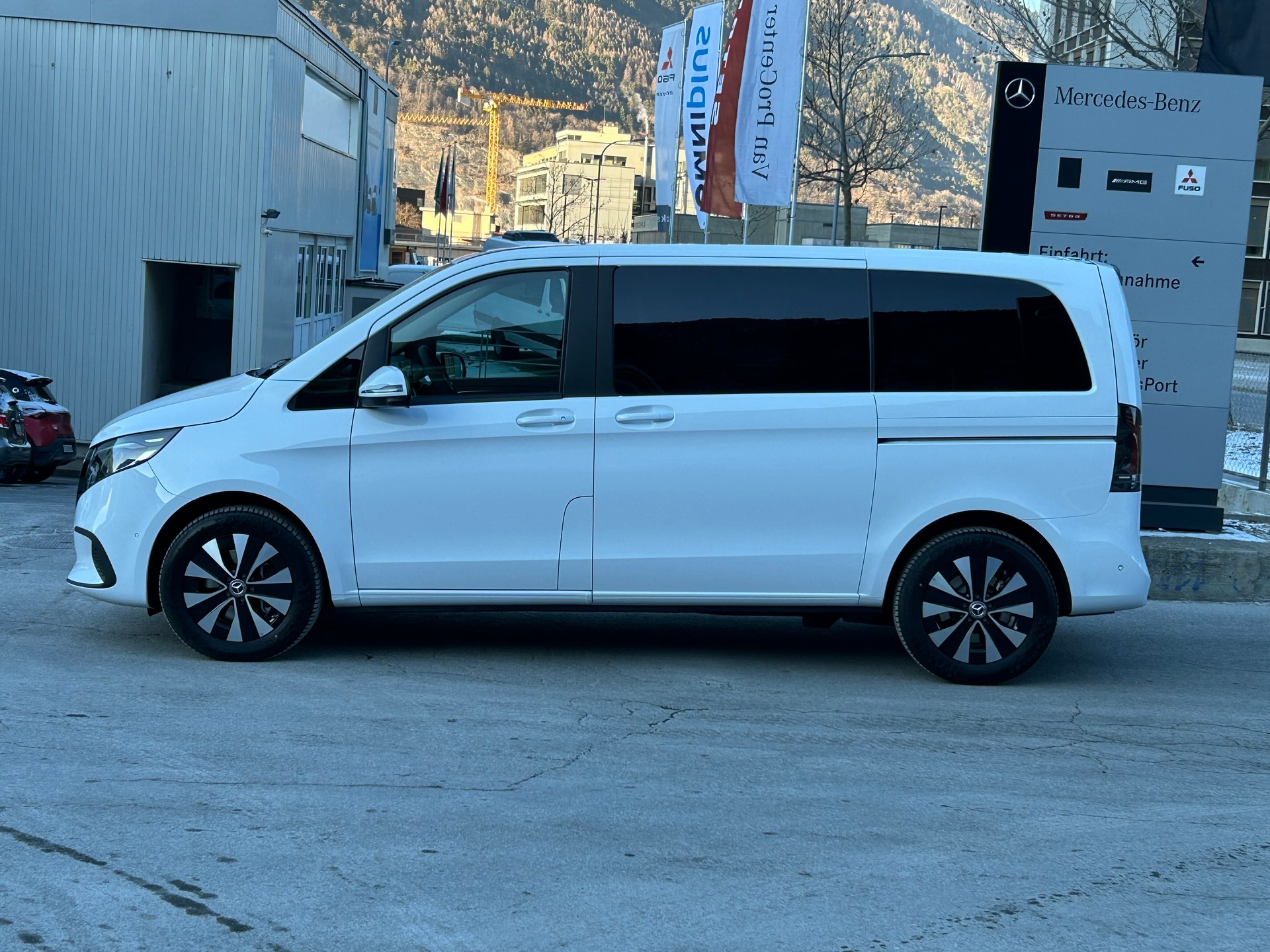 MERCEDES-BENZ V 250 d STYLE Kompakt 4MATIC-image-4