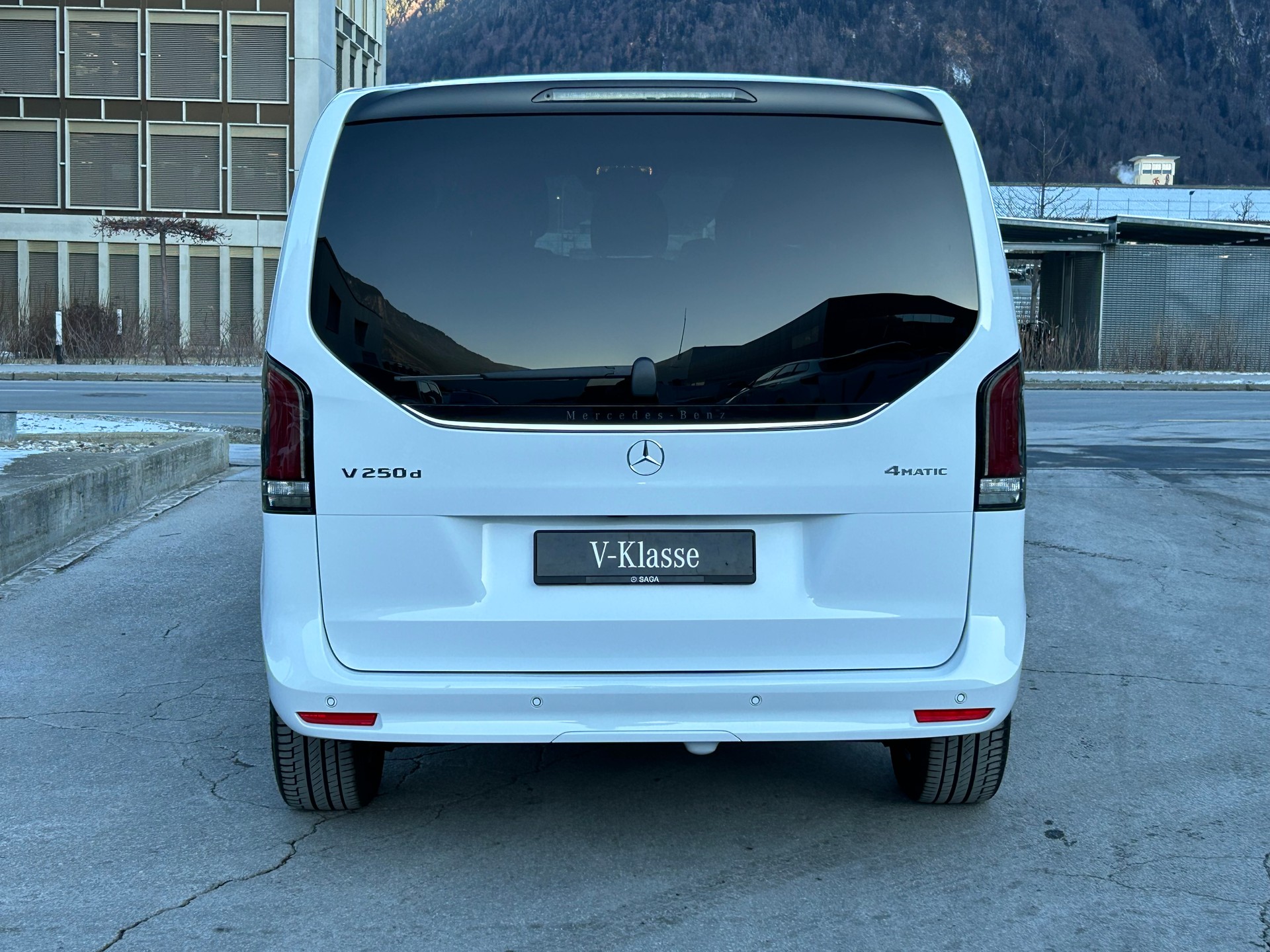 MERCEDES-BENZ V 250 d STYLE Kompakt 4MATIC-image-9