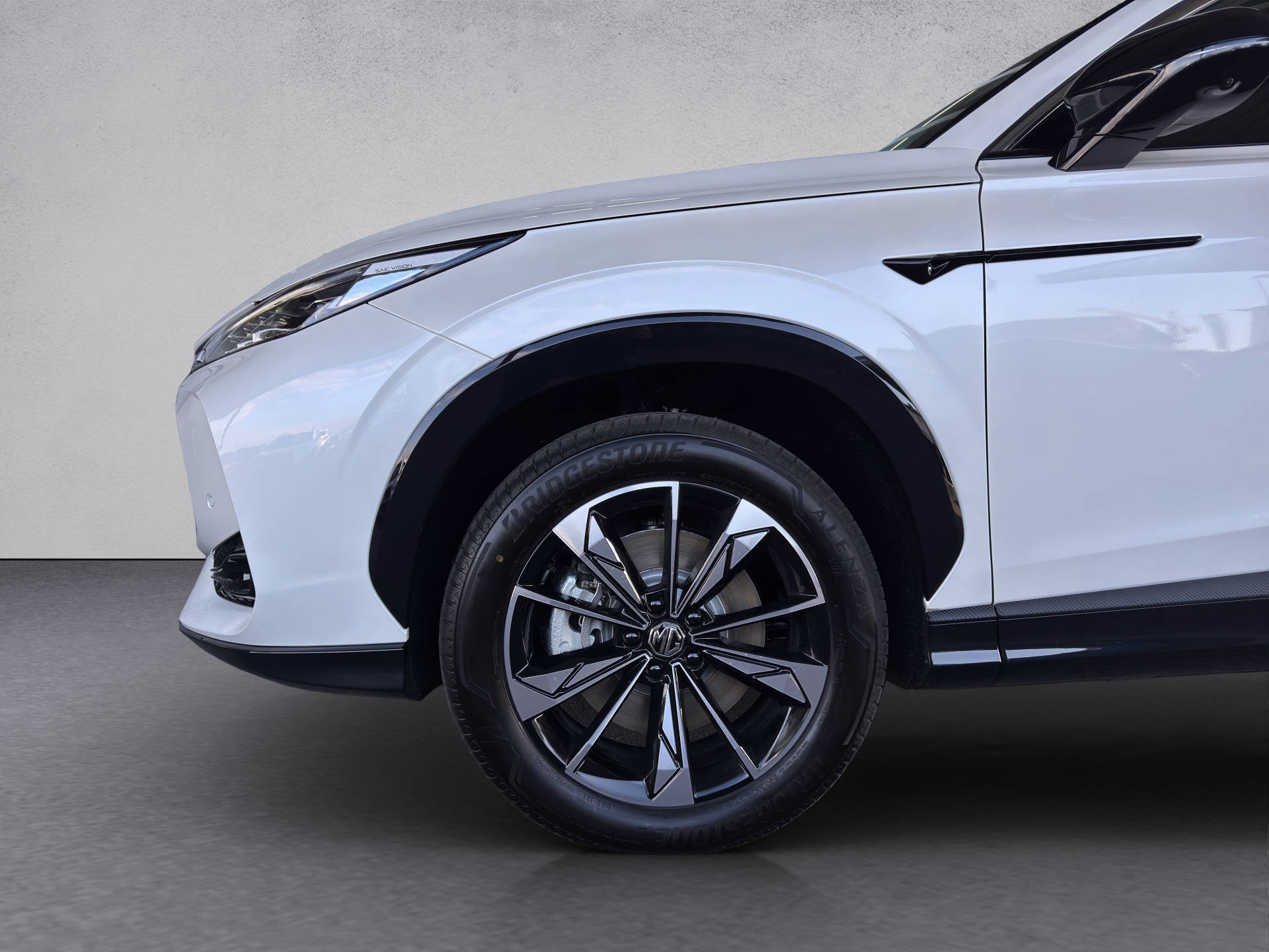 MG HS 1.5 Hybrid Luxury-image-2