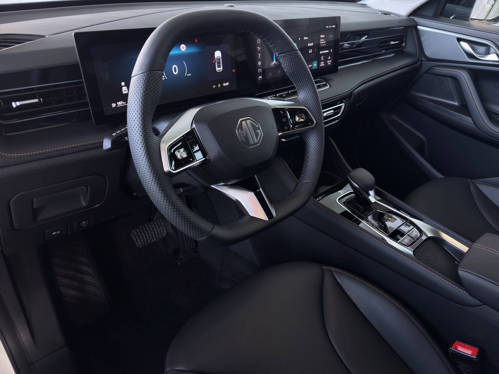 MG HS 1.5 Hybrid Luxury-image-11