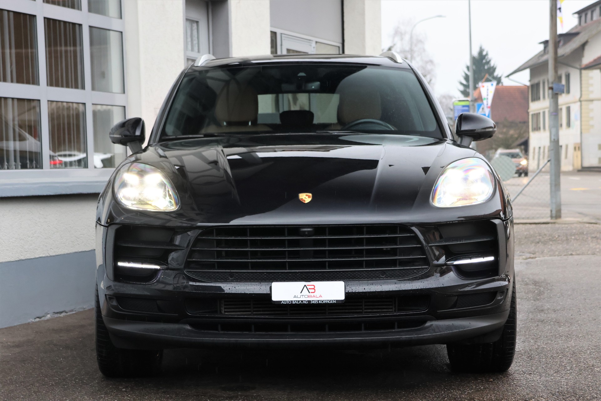 PORSCHE Macan PDK (CH)-image-1