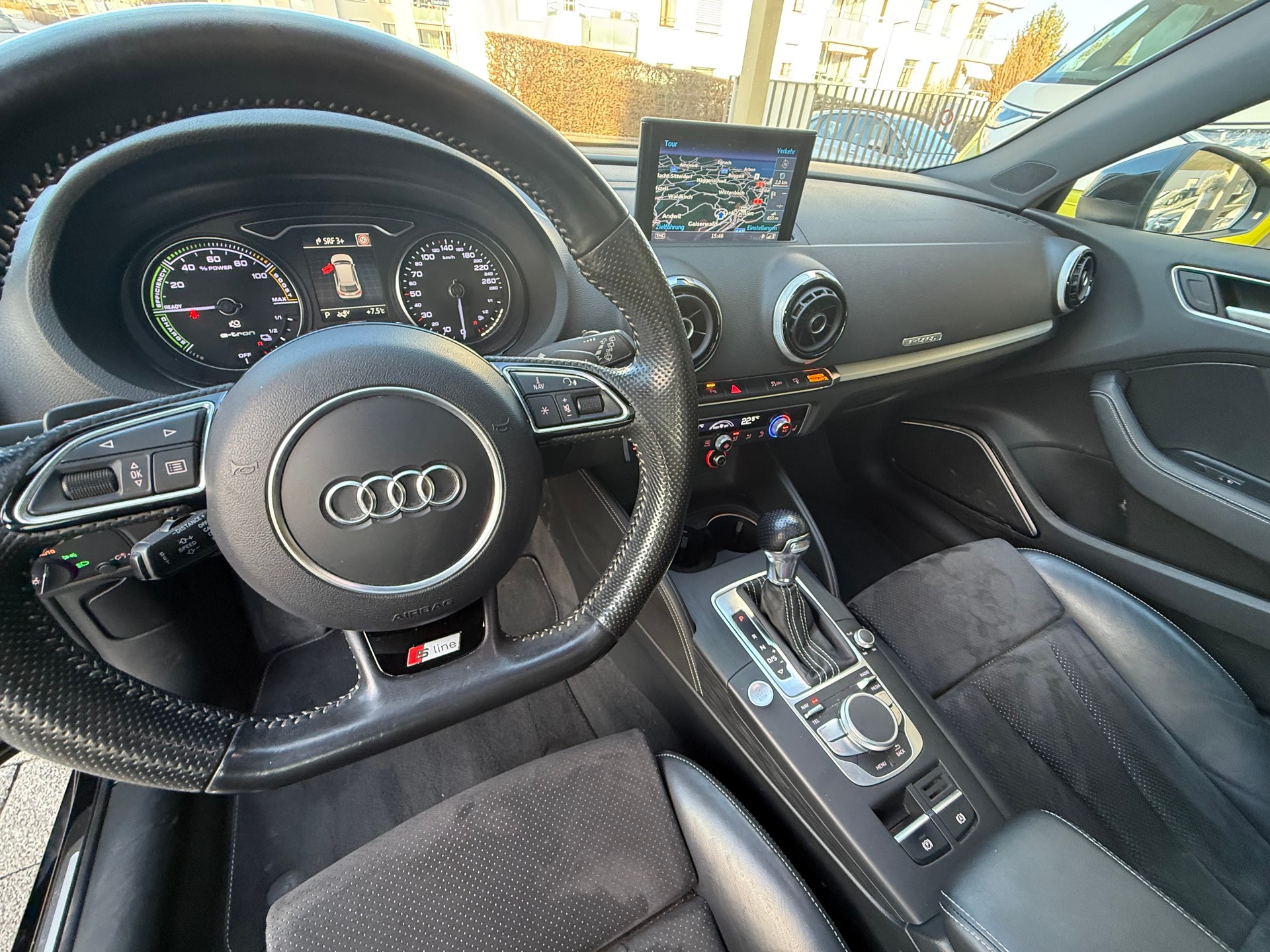 AUDI A3 Sportback 1.4 e-tron Ambition S-tronic-image-5