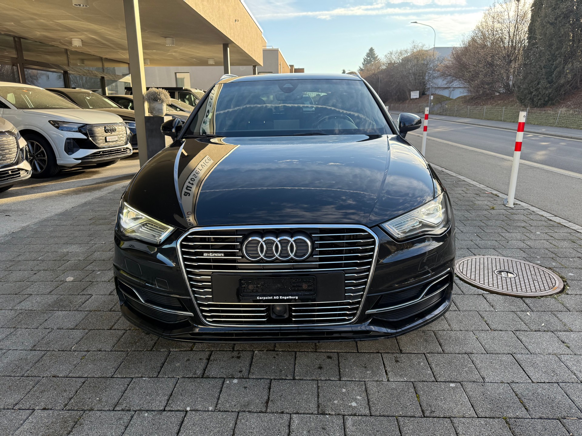 AUDI A3 Sportback 1.4 e-tron Ambition S-tronic-image-1