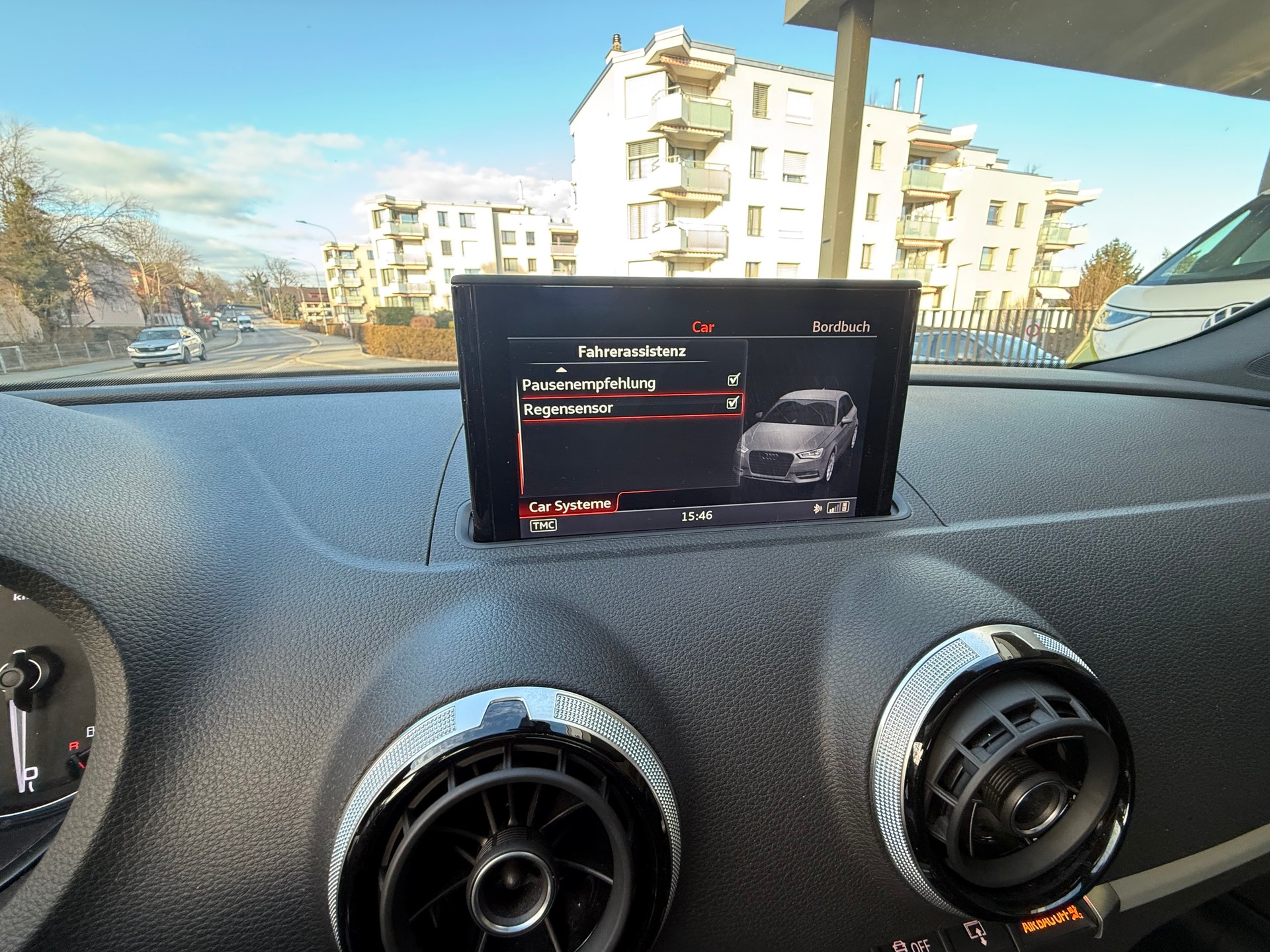 AUDI A3 Sportback 1.4 e-tron Ambition S-tronic-image-8