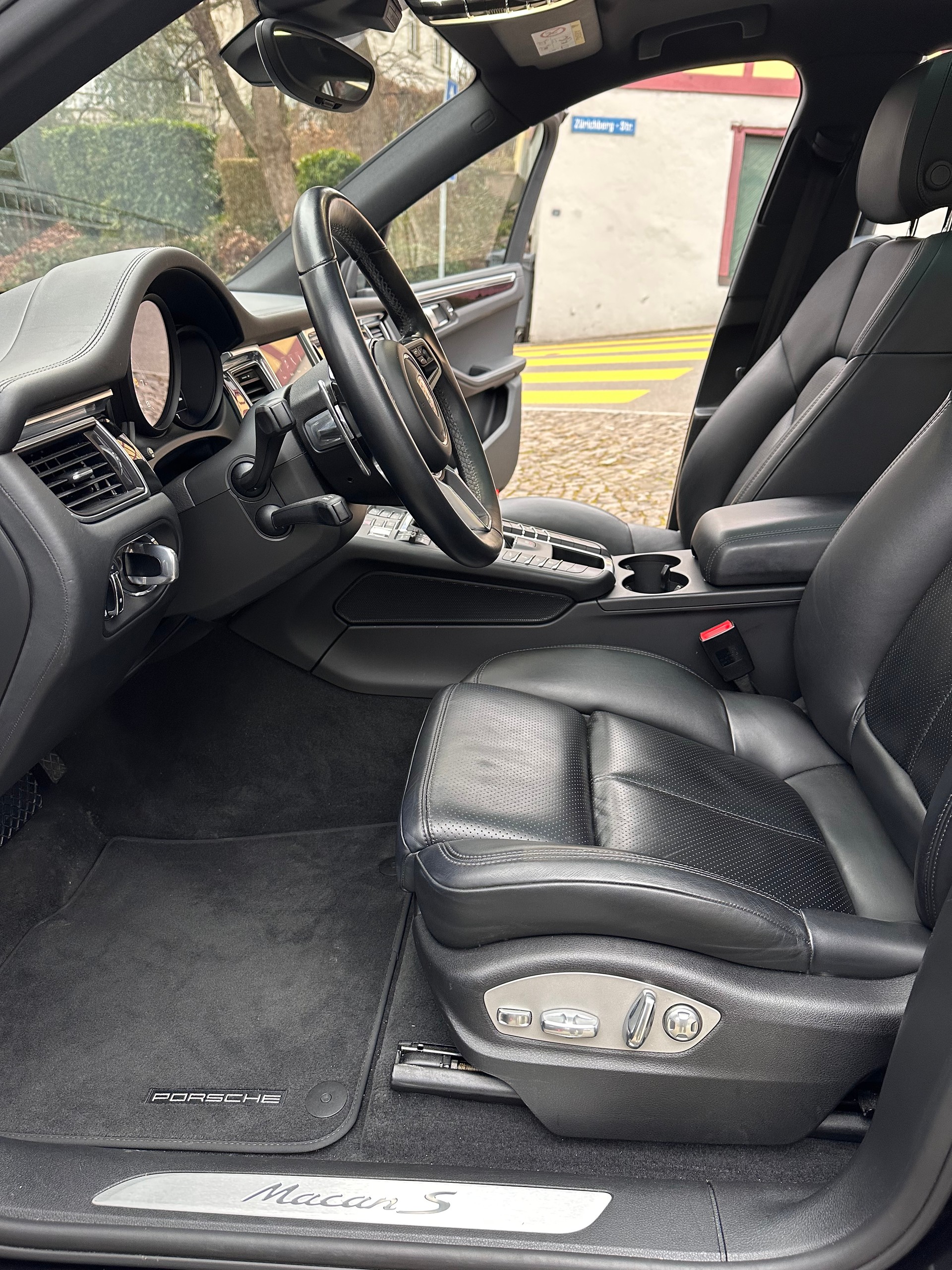 PORSCHE Macan S PDK-image-10
