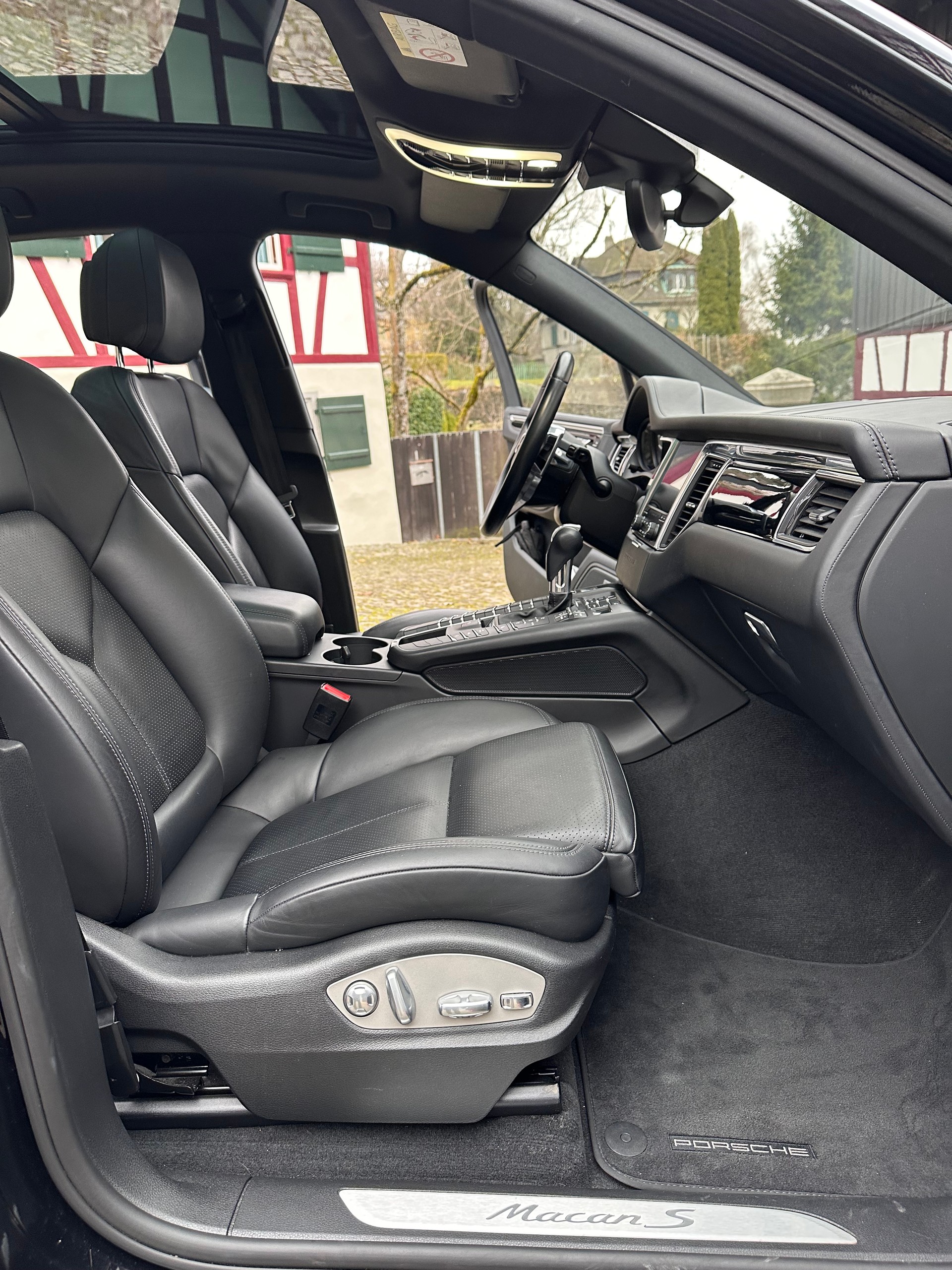 PORSCHE Macan S PDK-image-14