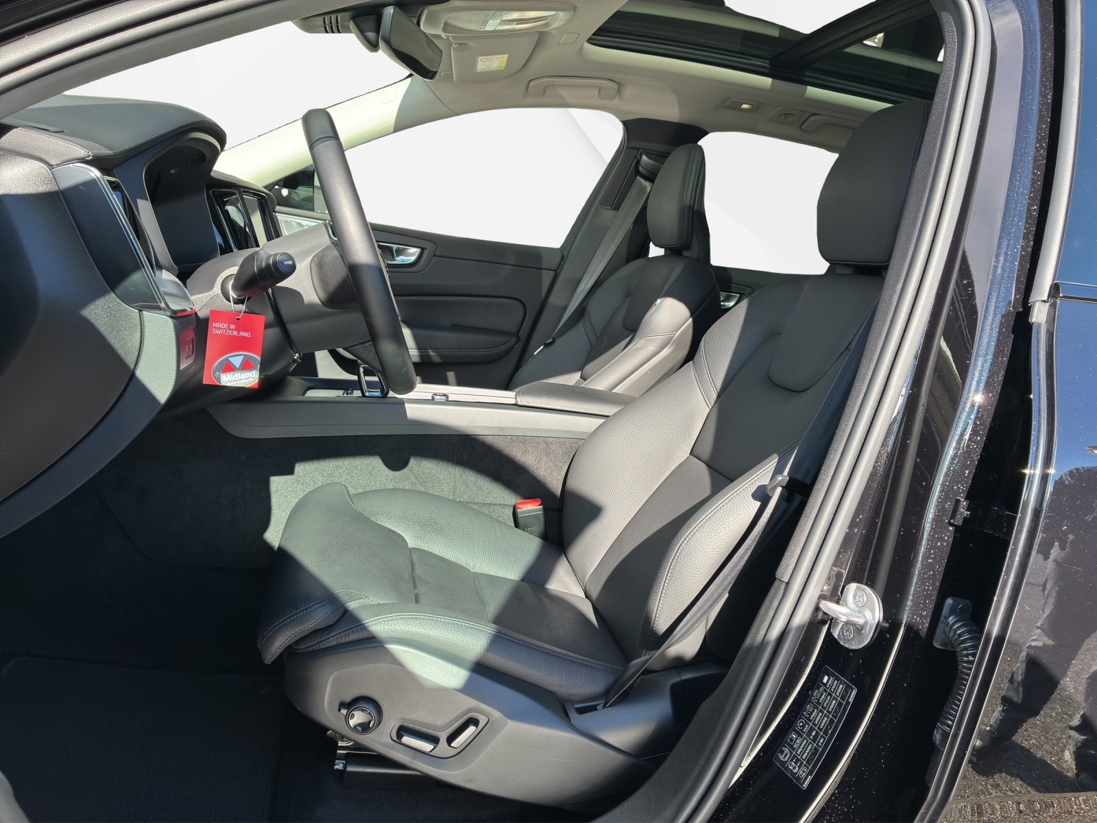 VOLVO XC60 2.0 T6 TE XCENTRIC eAWD-image-9