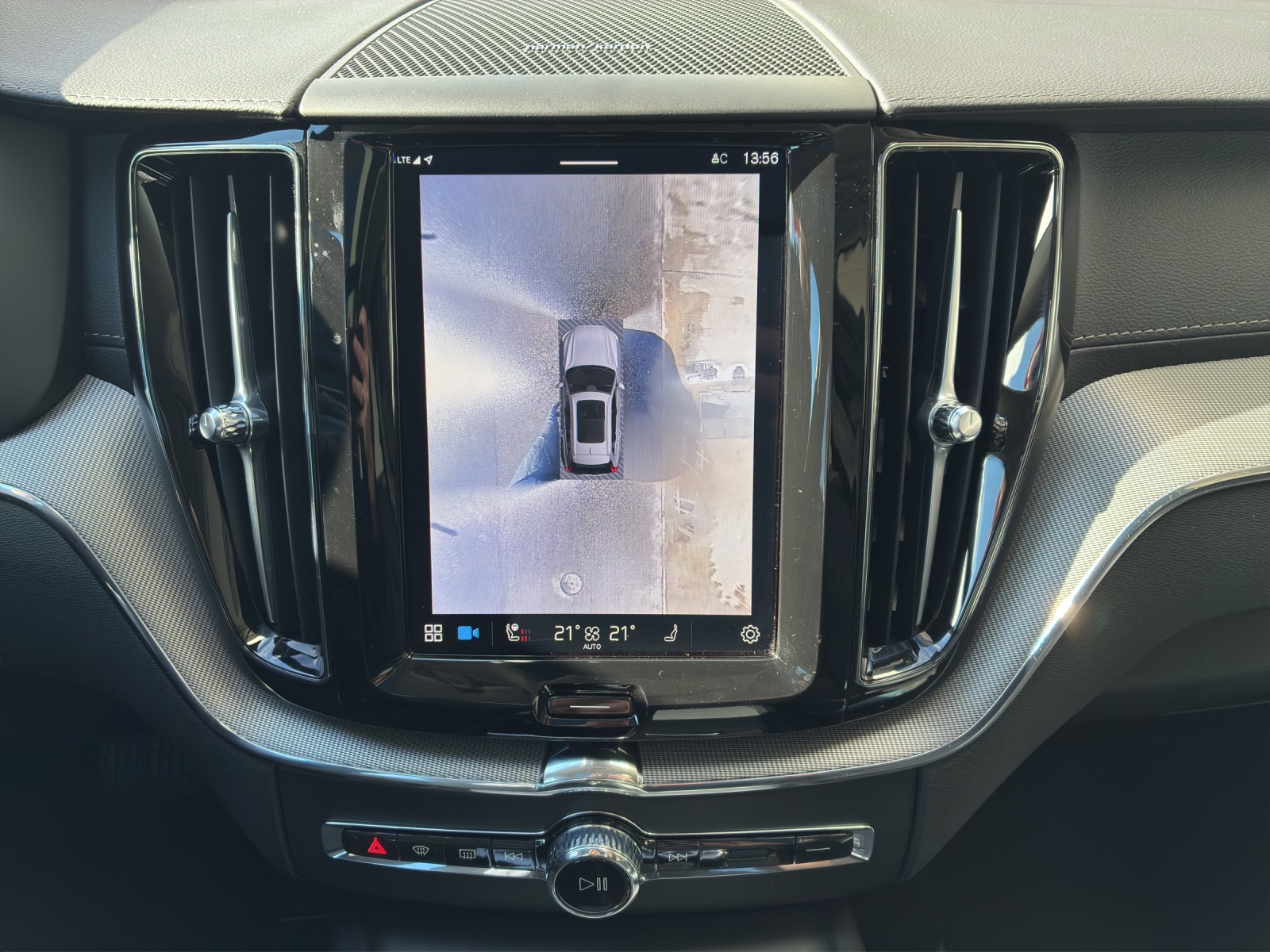VOLVO XC60 2.0 T6 TE XCENTRIC eAWD-image-12