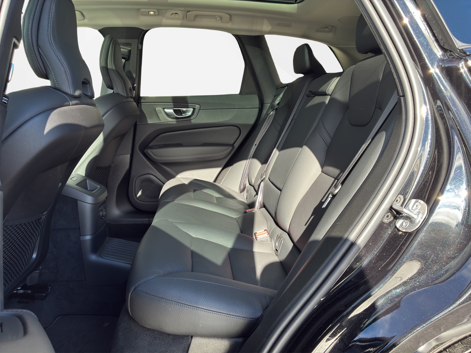 VOLVO XC60 2.0 T6 TE XCENTRIC eAWD-image-13