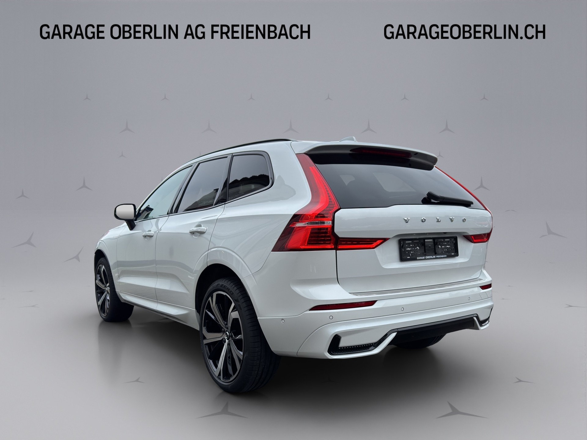 VOLVO XC60 2.0 B4 MH Ultimate Dark AWD-image-3
