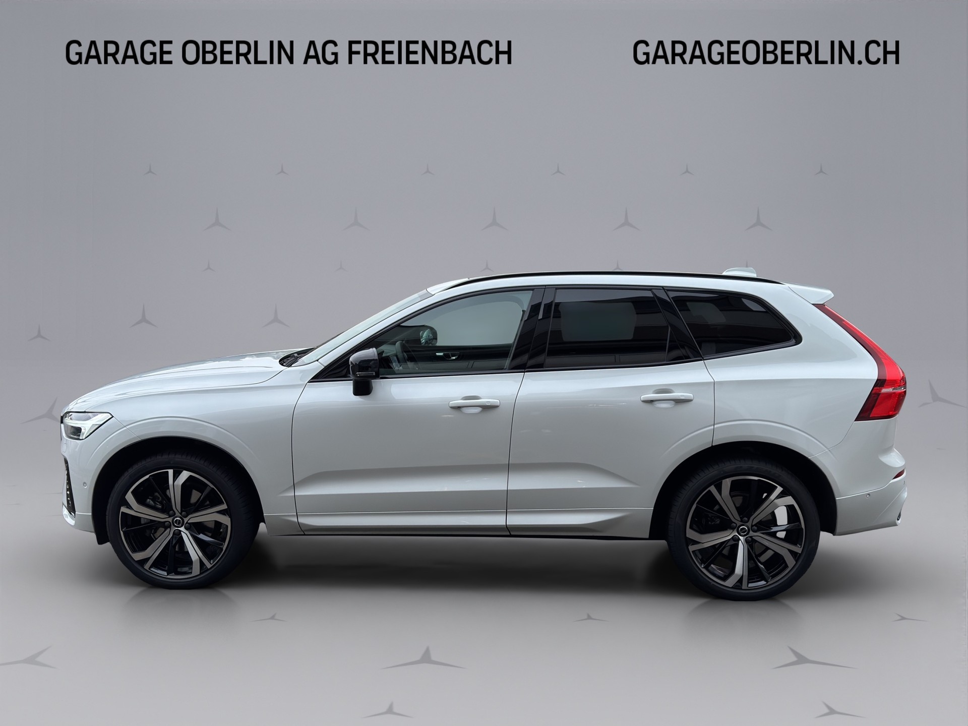 VOLVO XC60 2.0 B4 MH Ultimate Dark AWD-image-2