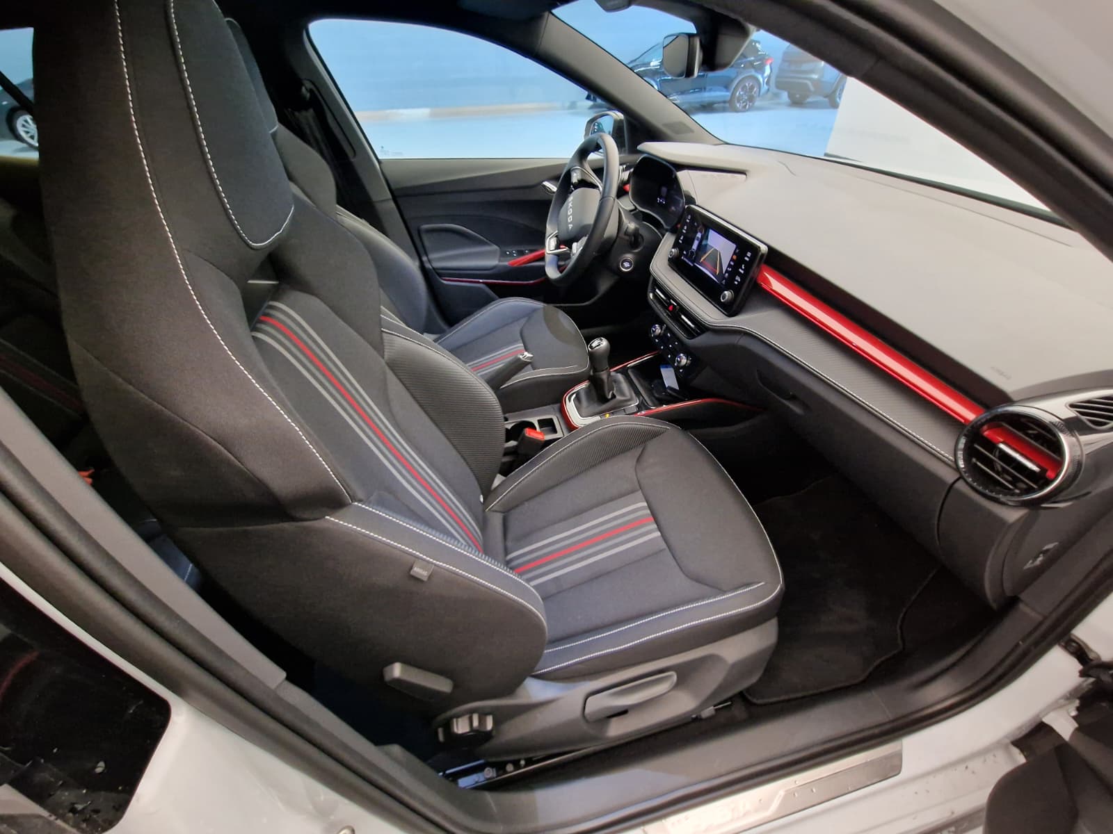 SKODA Fabia 1.0 TSI Monte Carlo-image-10
