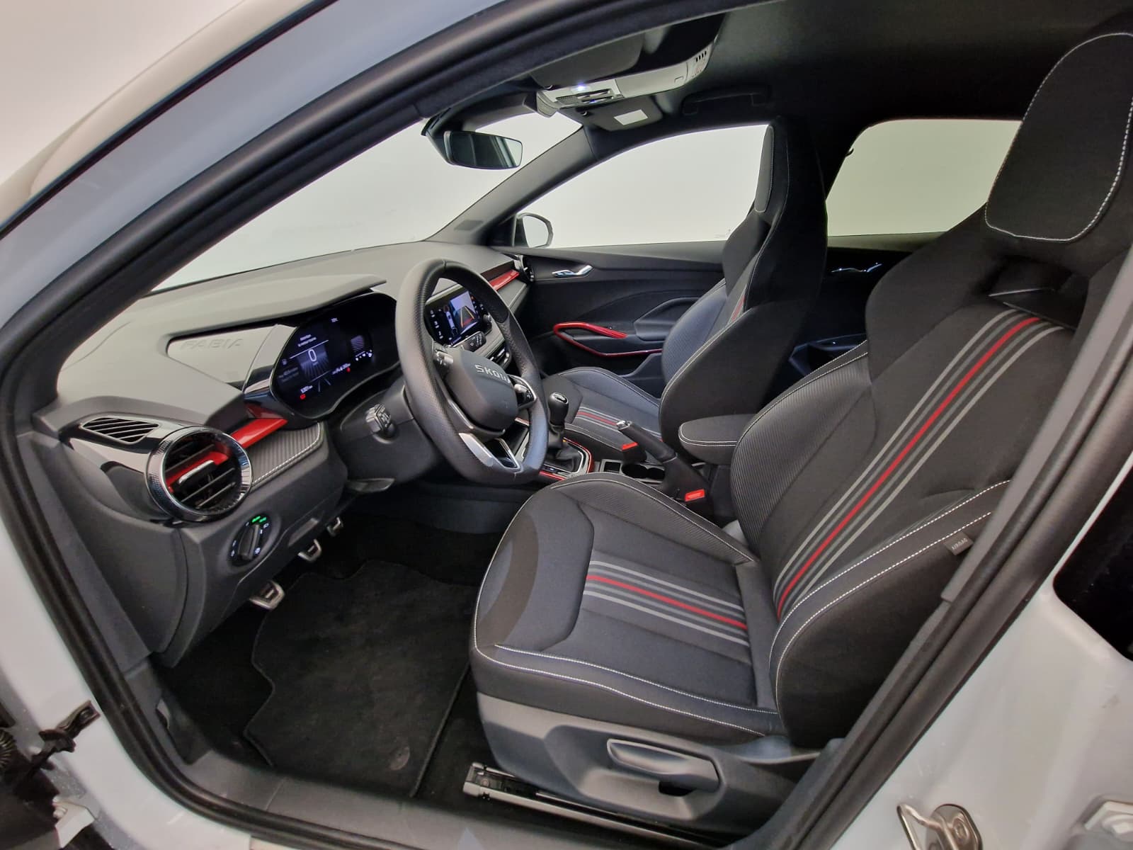 SKODA Fabia 1.0 TSI Monte Carlo-image-9