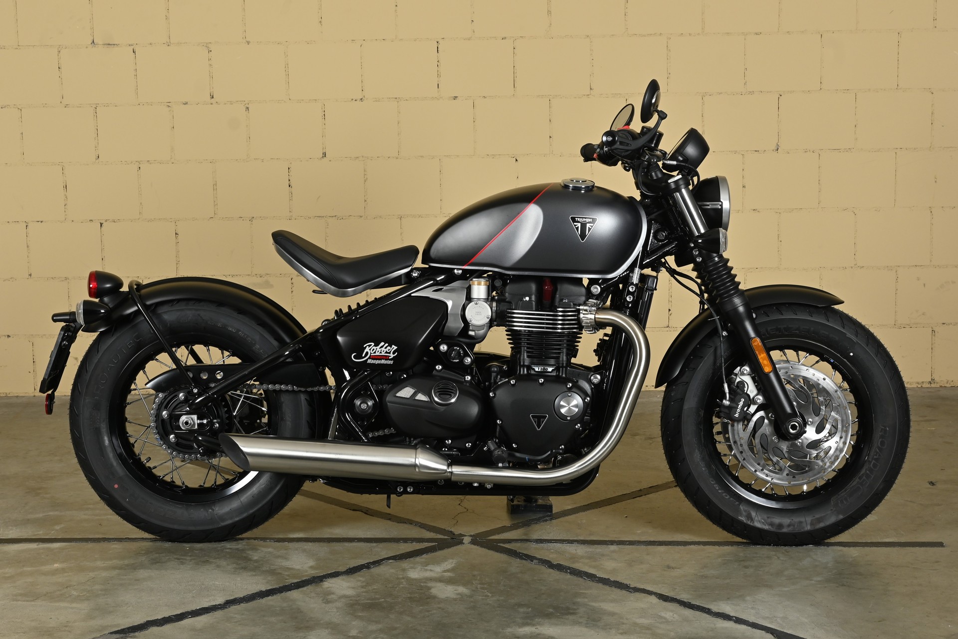 TRIUMPH Bobber 1200