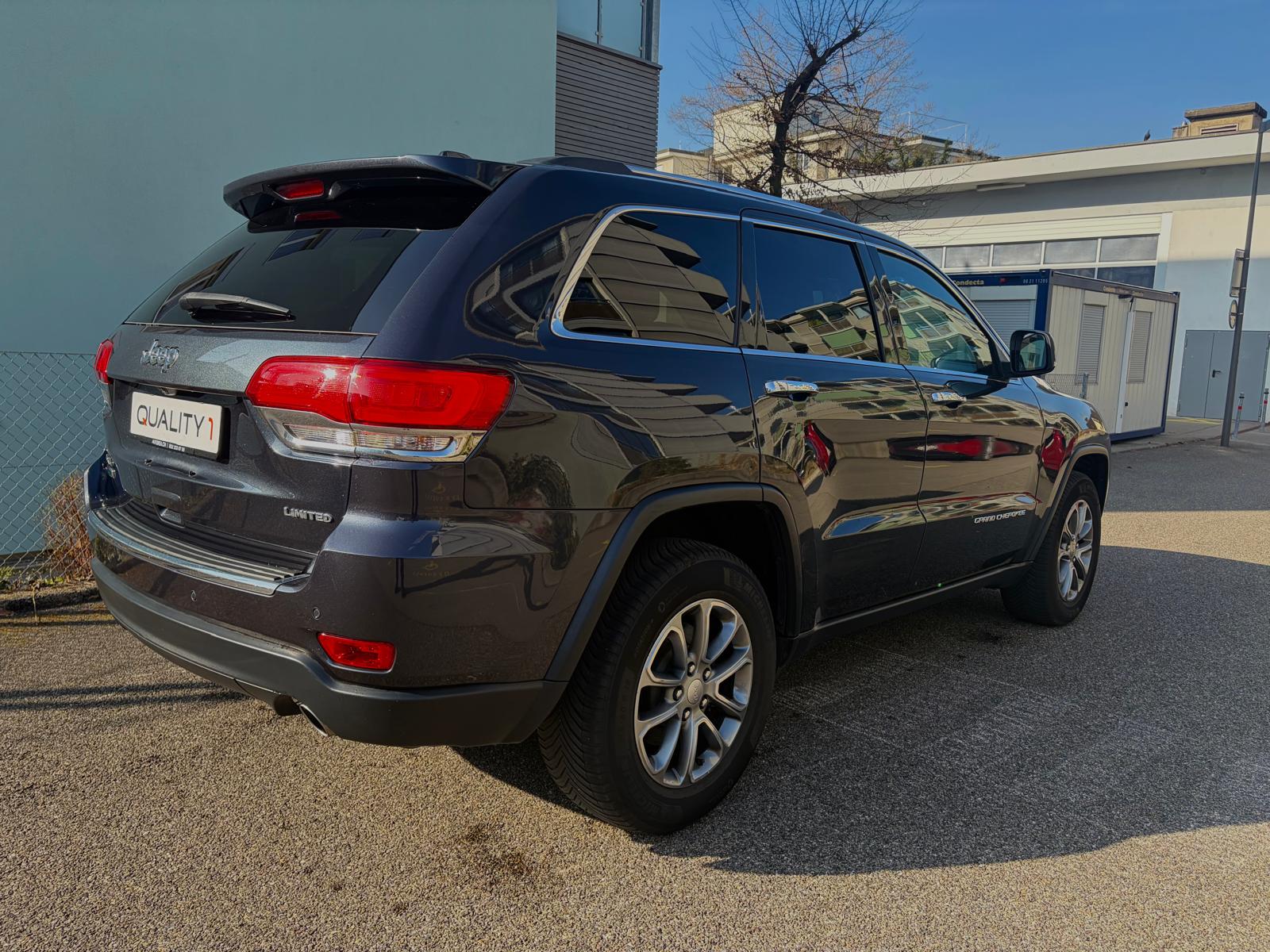 JEEP Grand Cherokee 3.0 CRD Limited Automatic-image-4