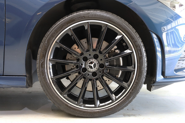 MERCEDES-BENZ CLA SB 250 e AMG Line-image-12