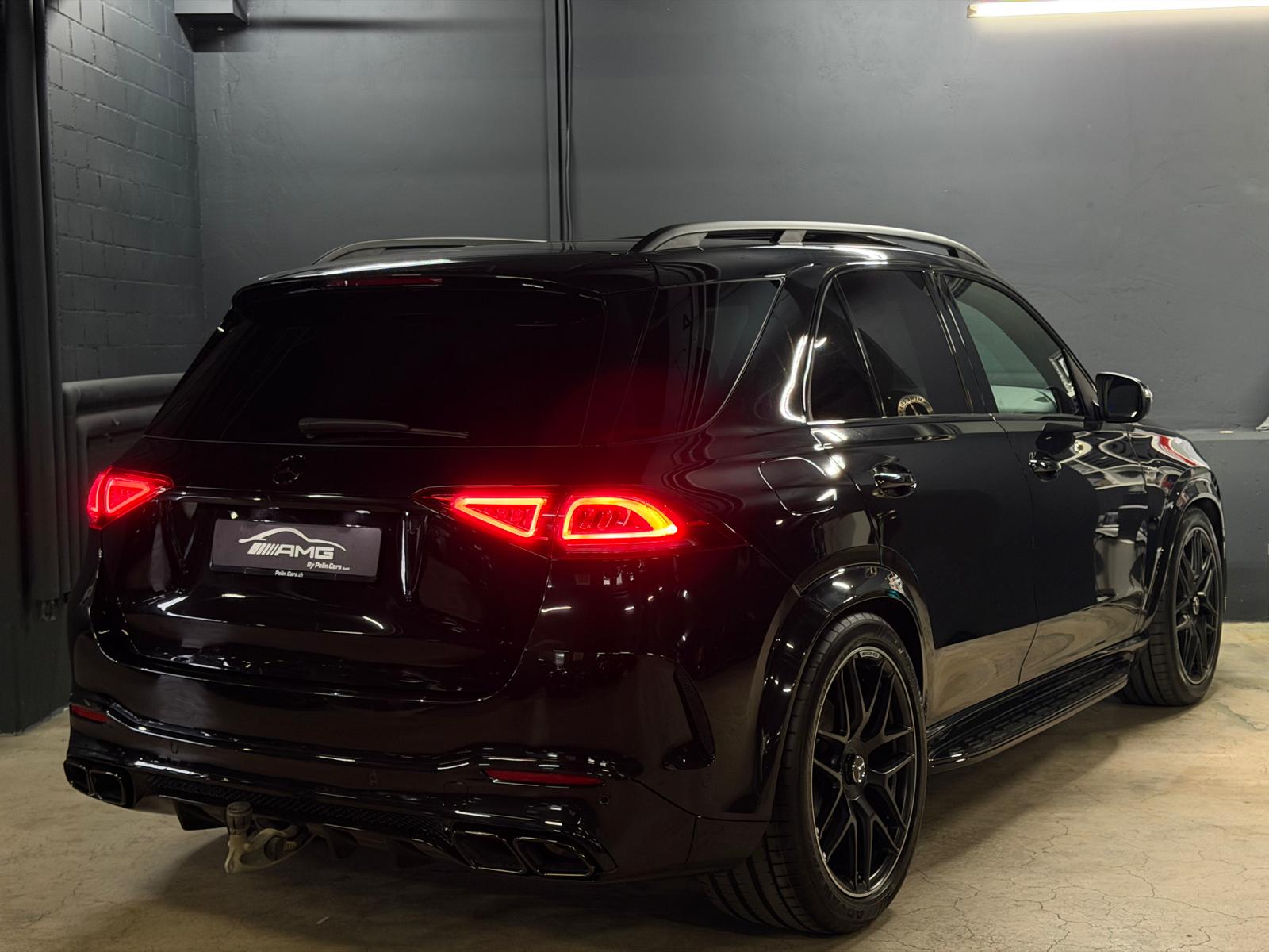 MERCEDES-BENZ GLE 53 AMG 4Matic+ (GLE63 AMG Bodykit) Limited All Black Performance 9G-Speedshift-image-5