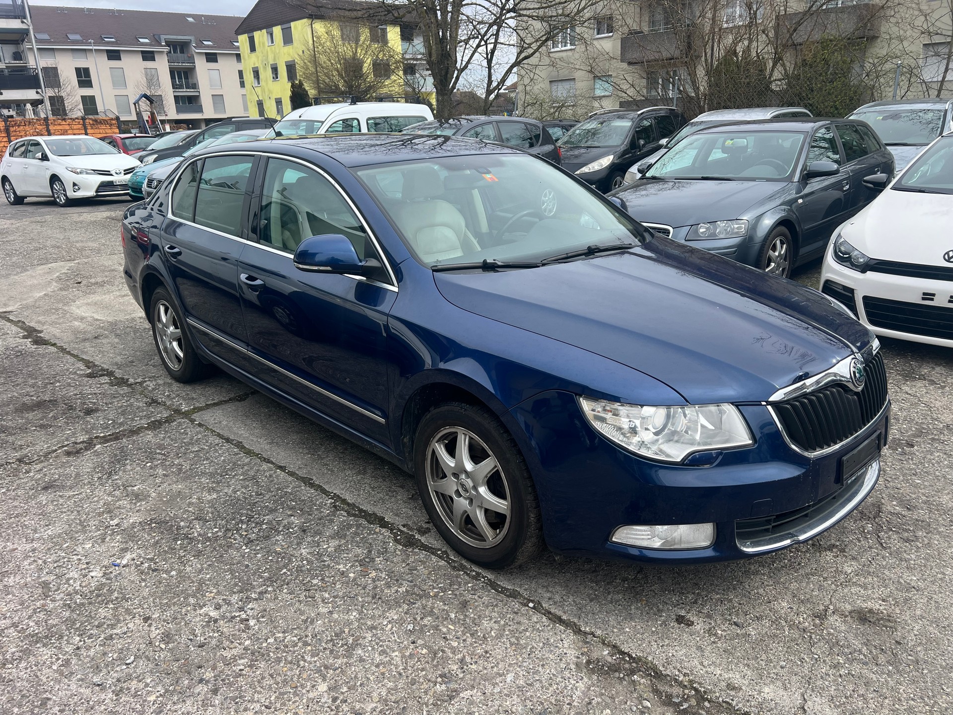 SKODA Superb 1.8 TSI Comfort DSG-image-2